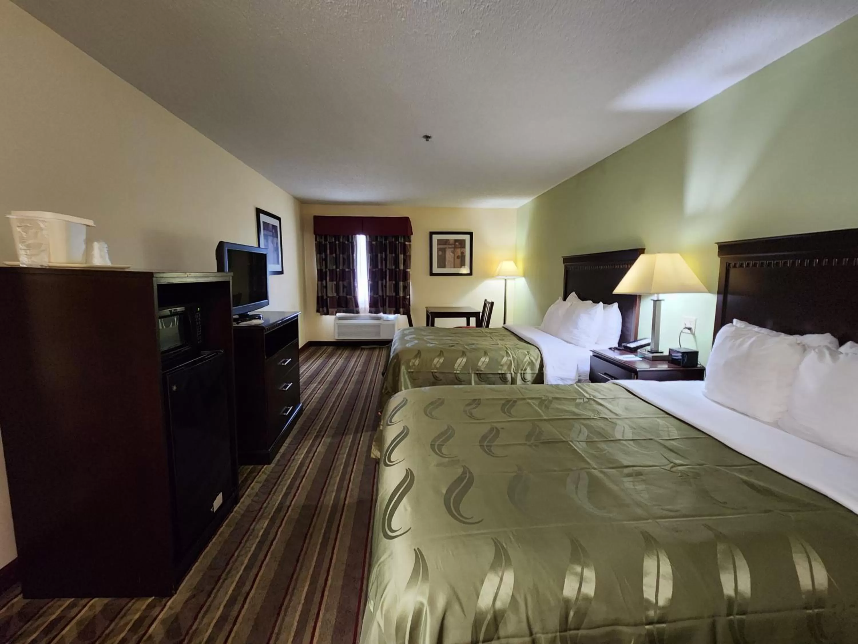 Double Room with Two Double Beds - Non-Smoking in Quality Inn Wheelersburg