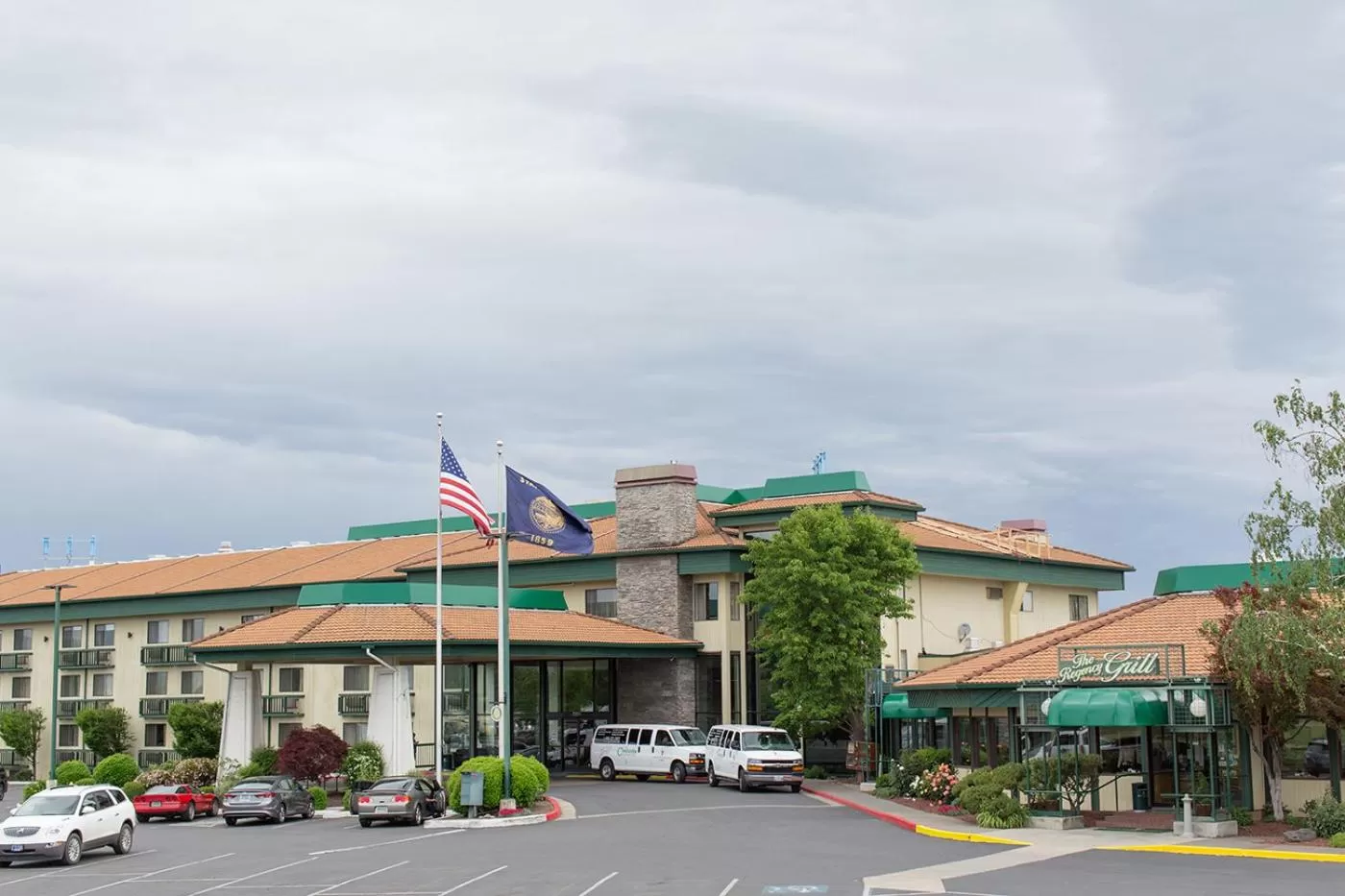 Rogue Regency Inn Medford Airport
