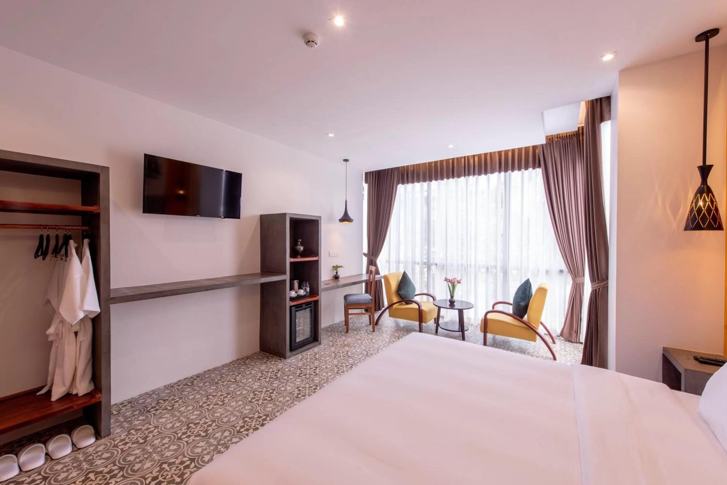 King Room with Sofa and Urban View in Siem Reap Palace Hotel & Spa