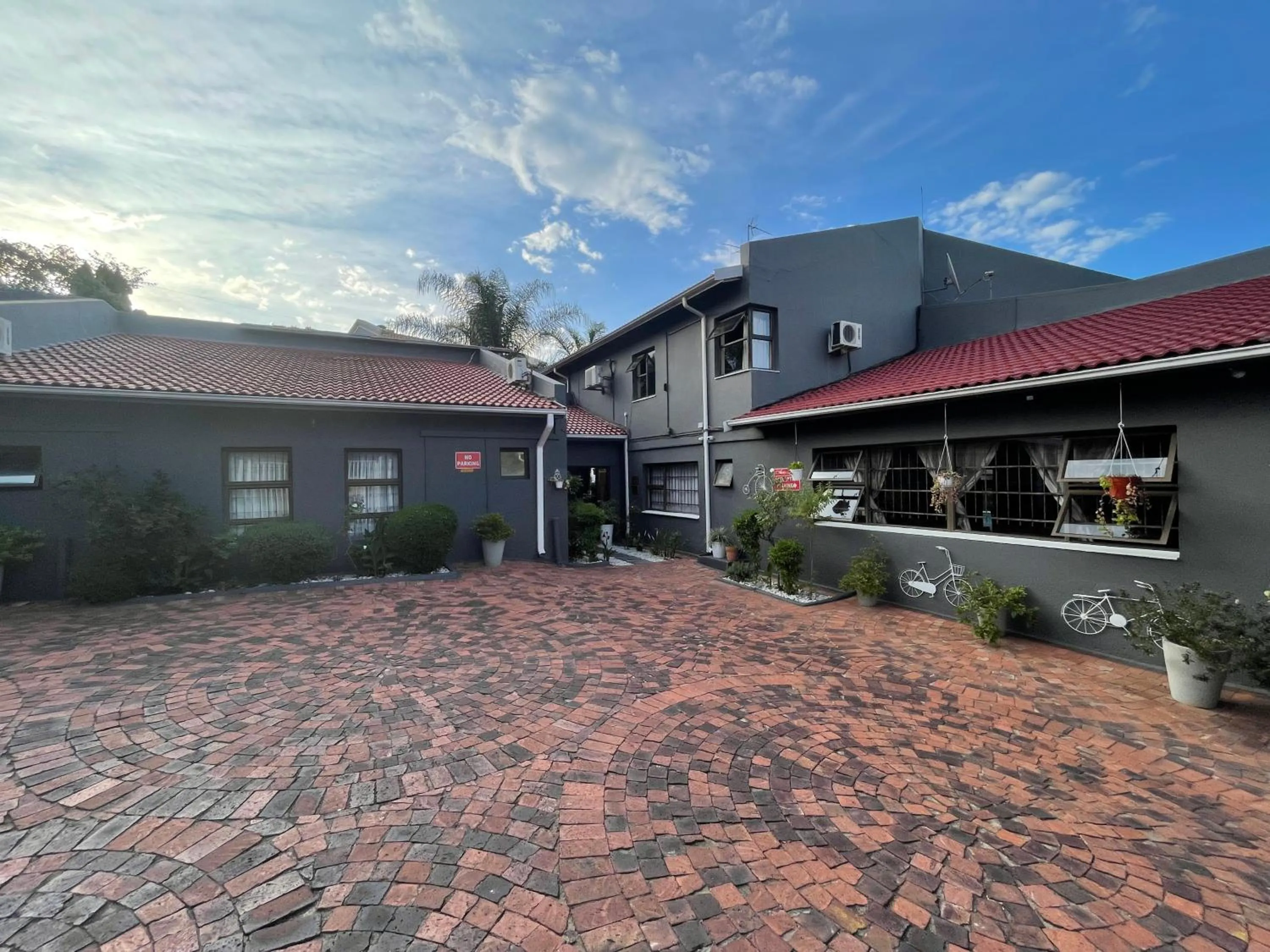 Property building in Marion Lodge