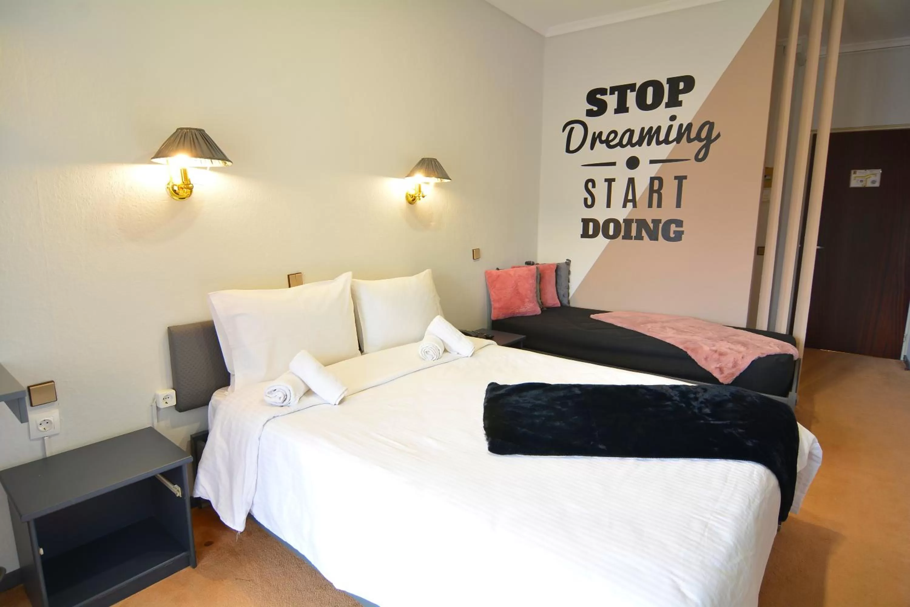 Triple Room in King Alexander