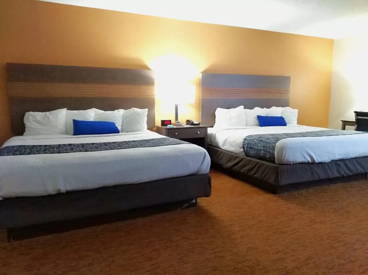 King Room with Two King Beds in Cypress Creek Inn
