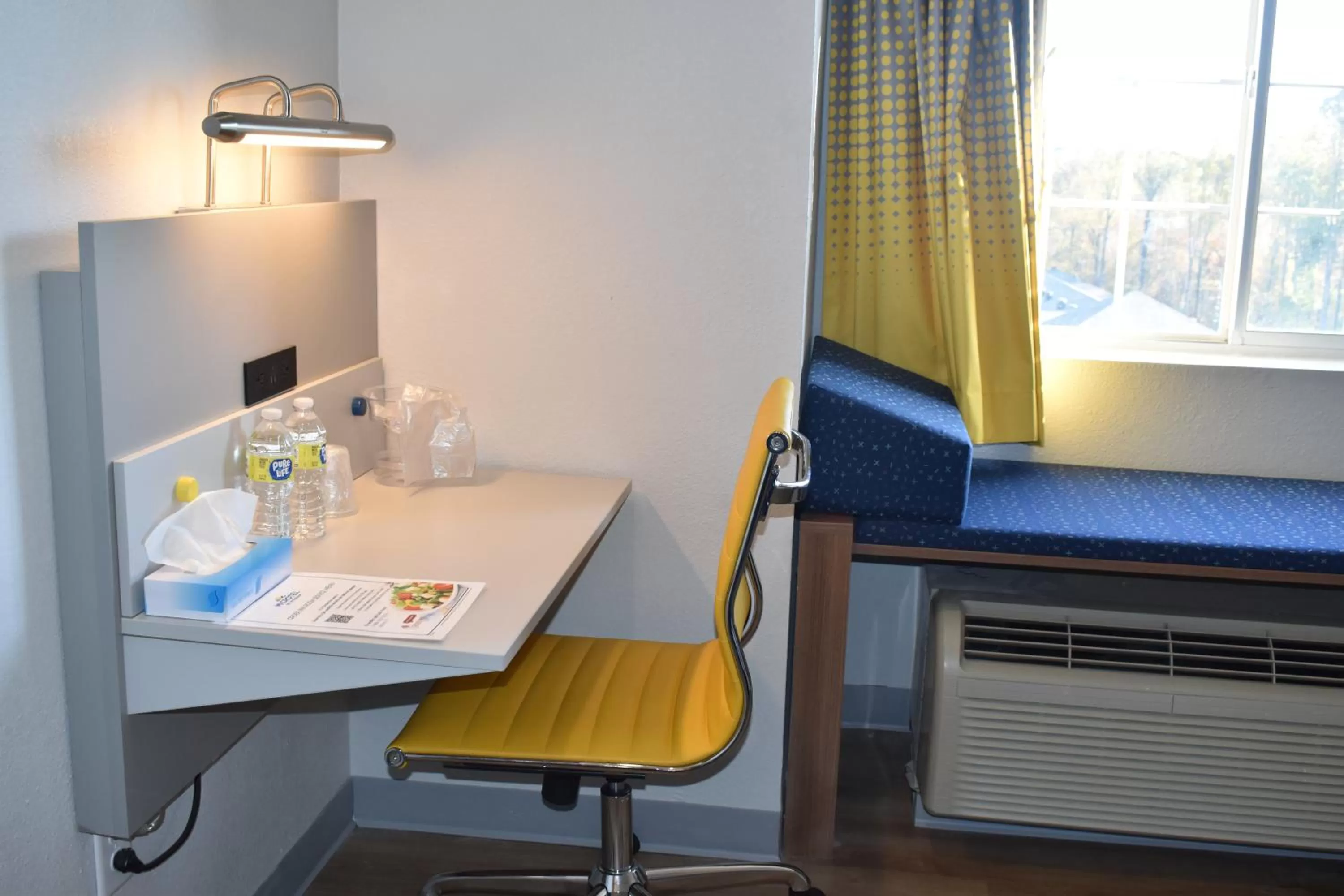 Queen Room - Non-Smoking in Microtel Inn & Suites by Wyndham Stockbridge/Atlanta I-75