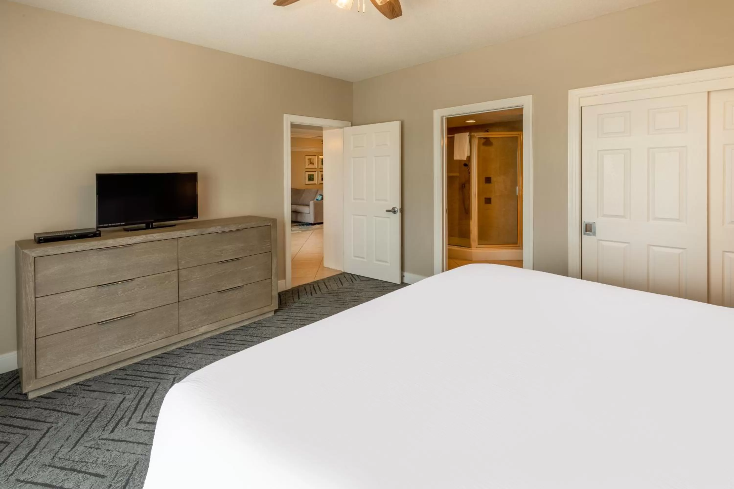 Two-Bedroom Luxury Apartment with Two King Beds - Non-Smoking in Escapes! To The Shores Orange Beach, A Ramada by Wyndham