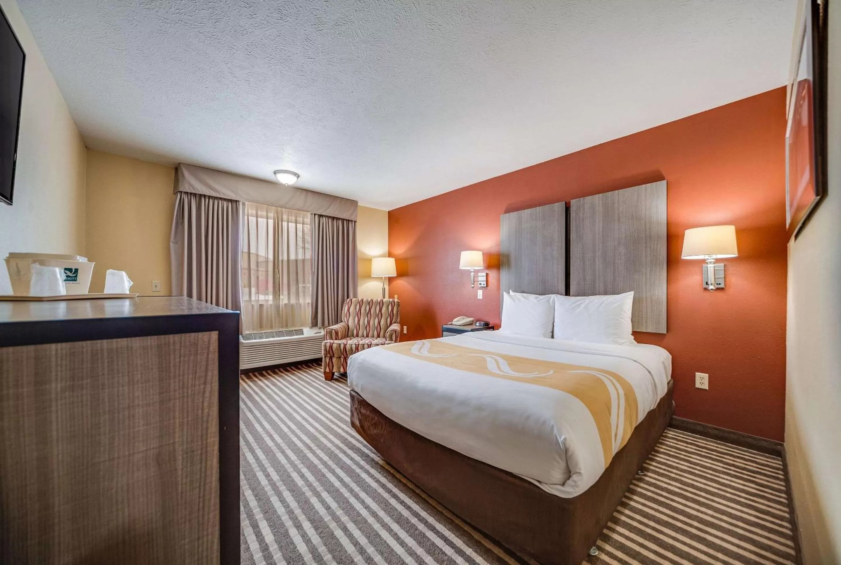 Queen Room - Accessible/Nonsmoking in Quality Inn Hastings