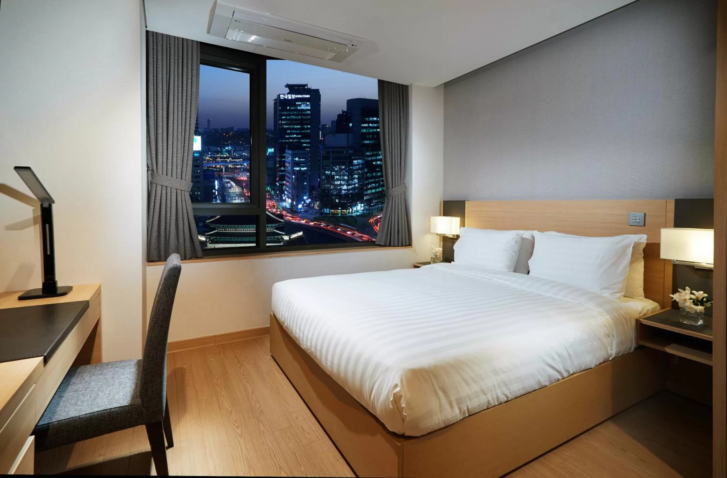 Deluxe Double Room in Fraser Place Namdaemun Seoul
