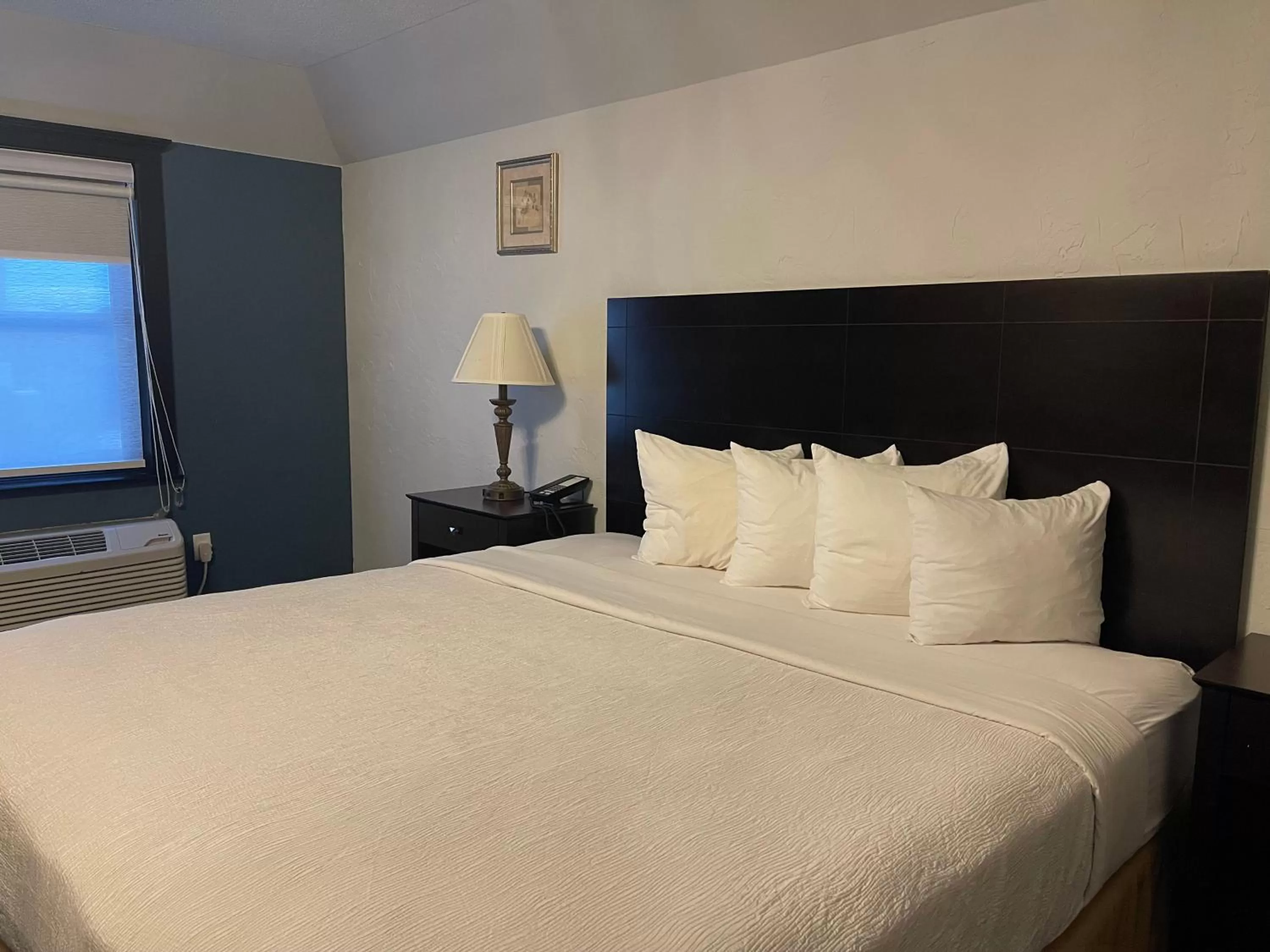 Standard Studio in Chateau Hotel and Conference Center