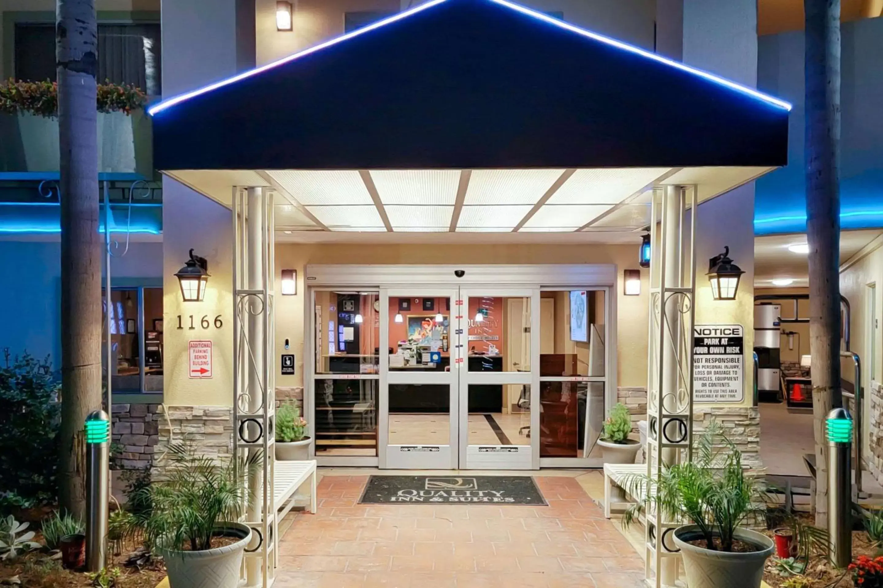 Quality Inn & Suites Anaheim at the Park Quality Inn & Suites Anaheim at the Park