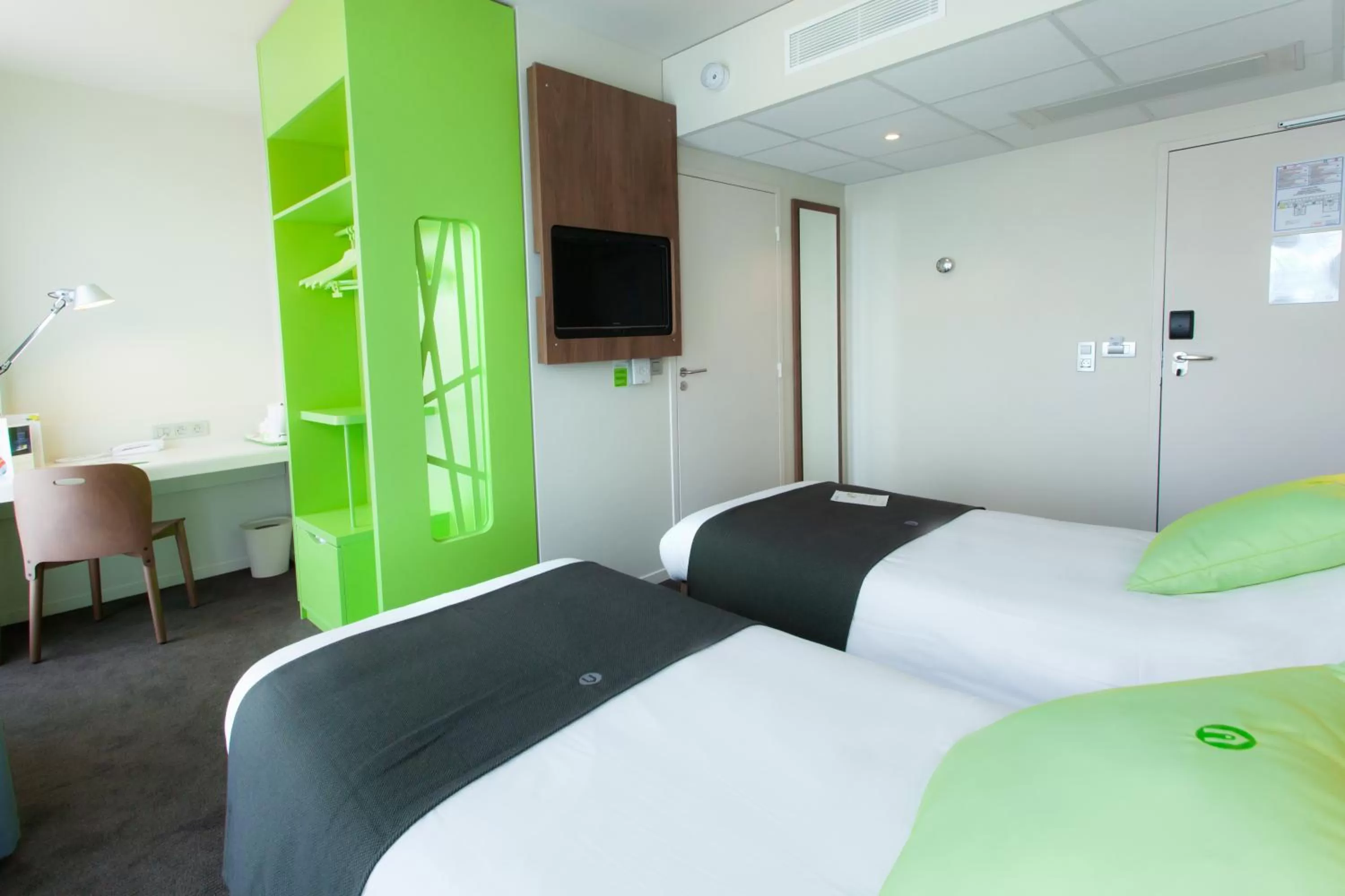 Standard Twin Room in Campanile Rennes Sud - Saint Jacques