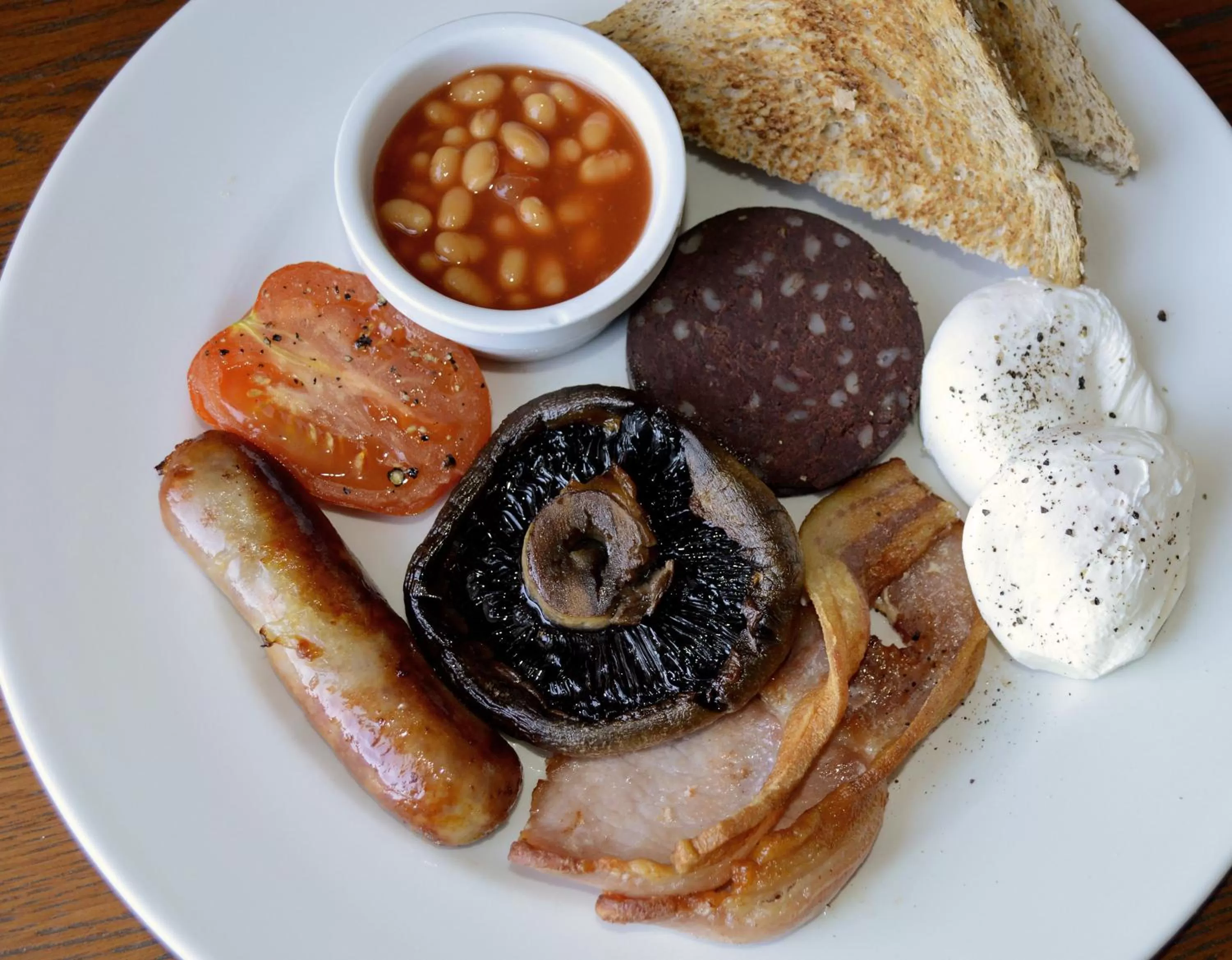 Breakfast in The Walnut Tree Inn