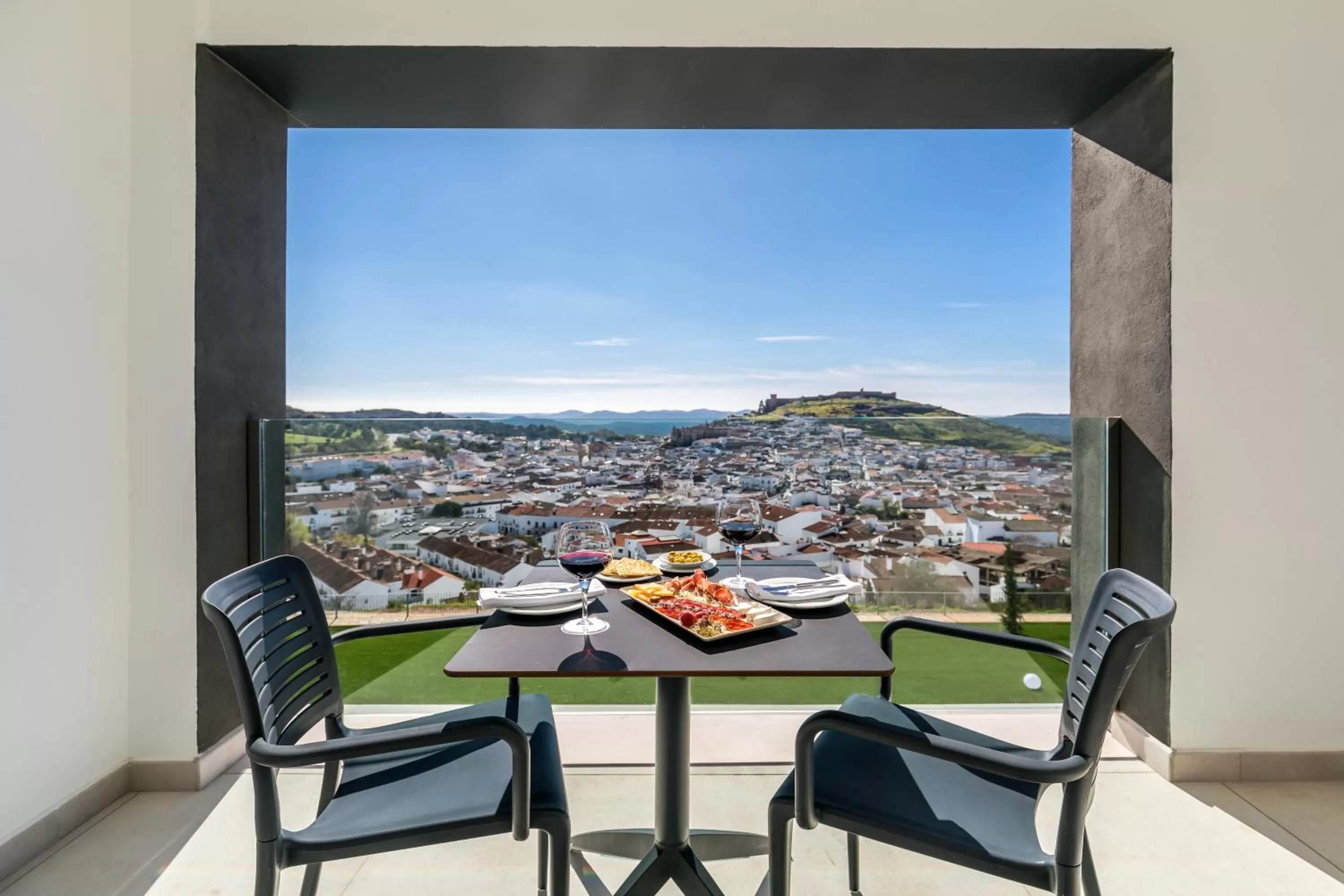 Deluxe Panoramic Double Room with Castle View in Barceló Aracena & Spa