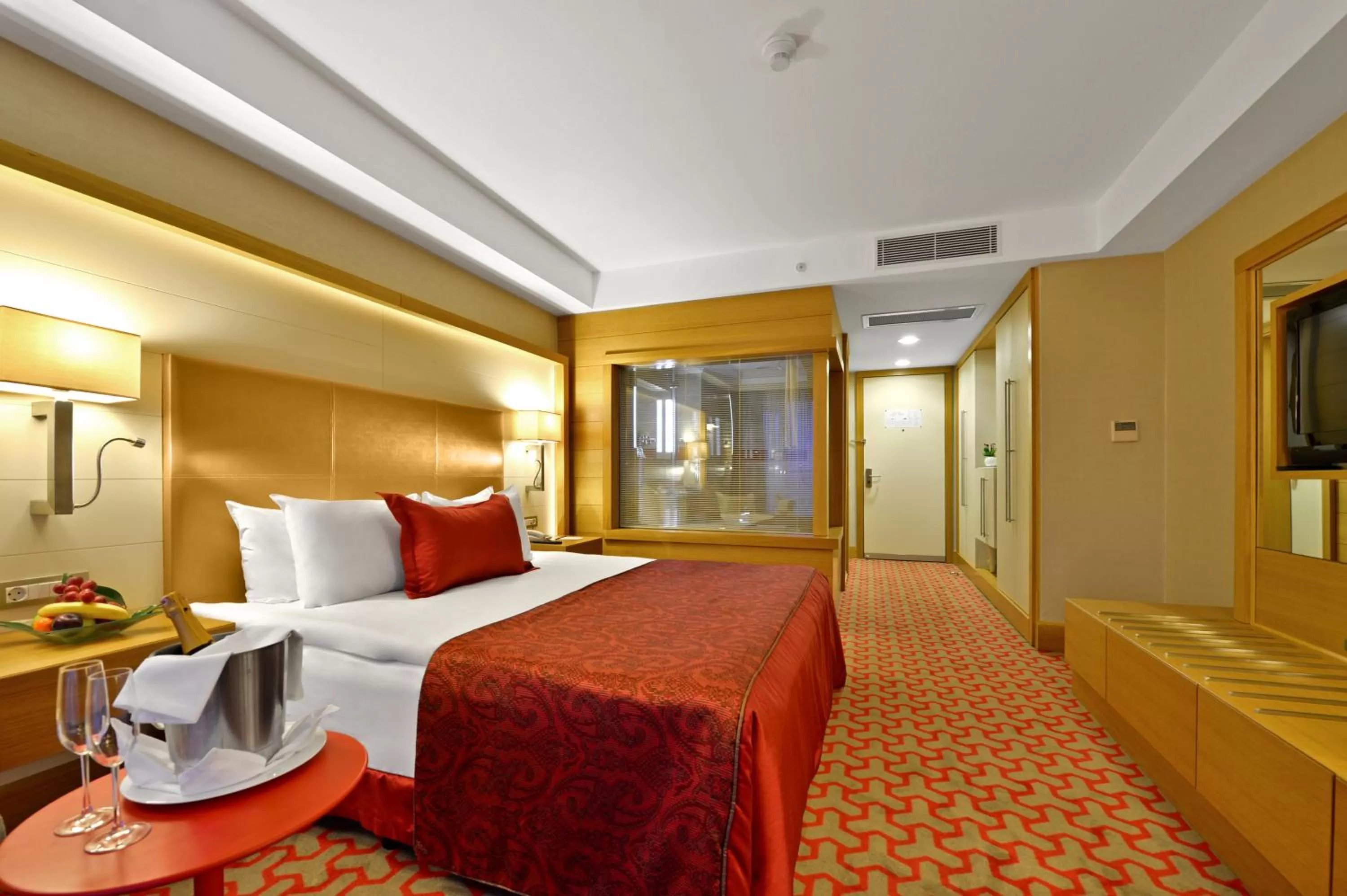 Superior King Room with City View in Divan Bursa