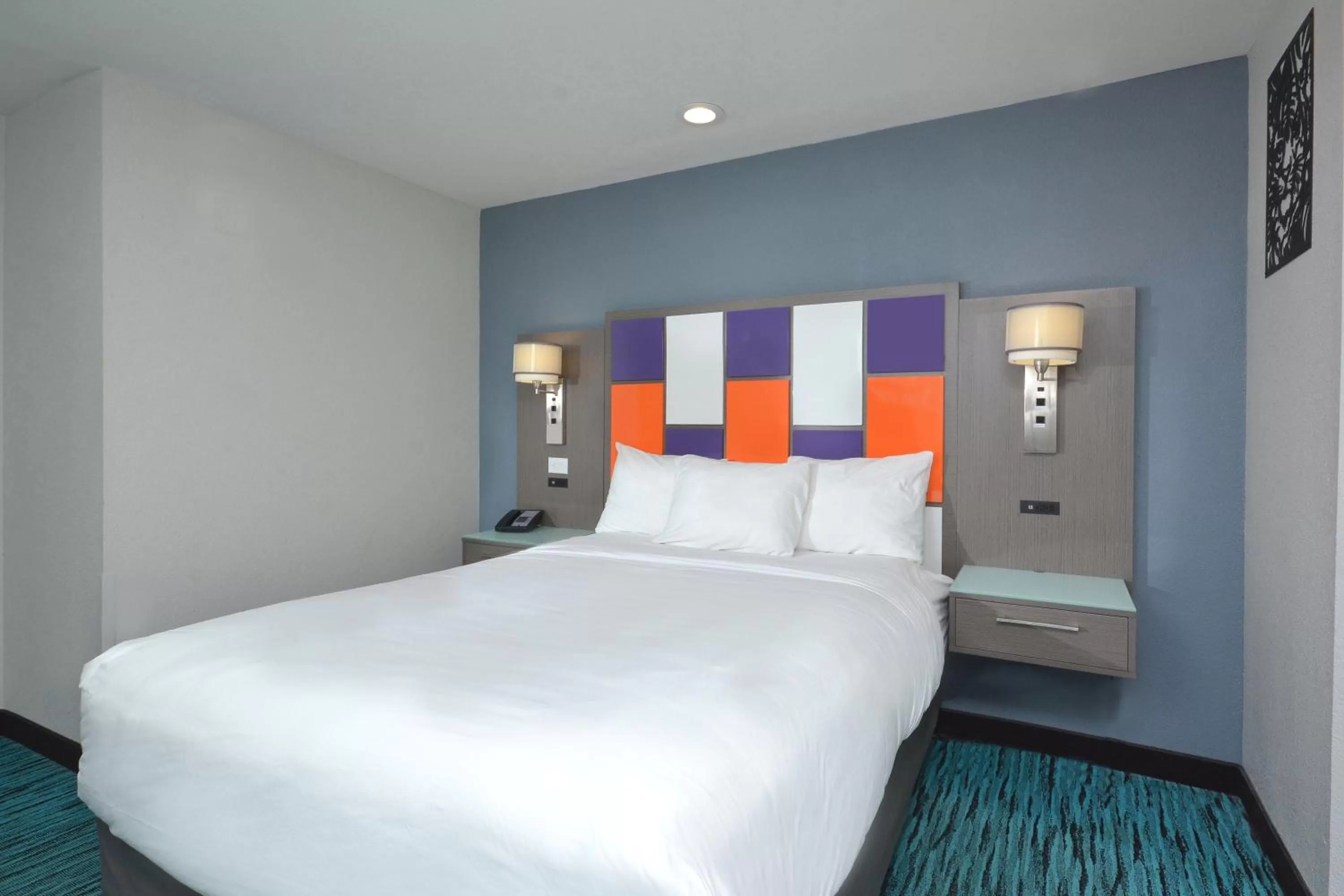 King Room - Non-Smoking in Inn at Clemson