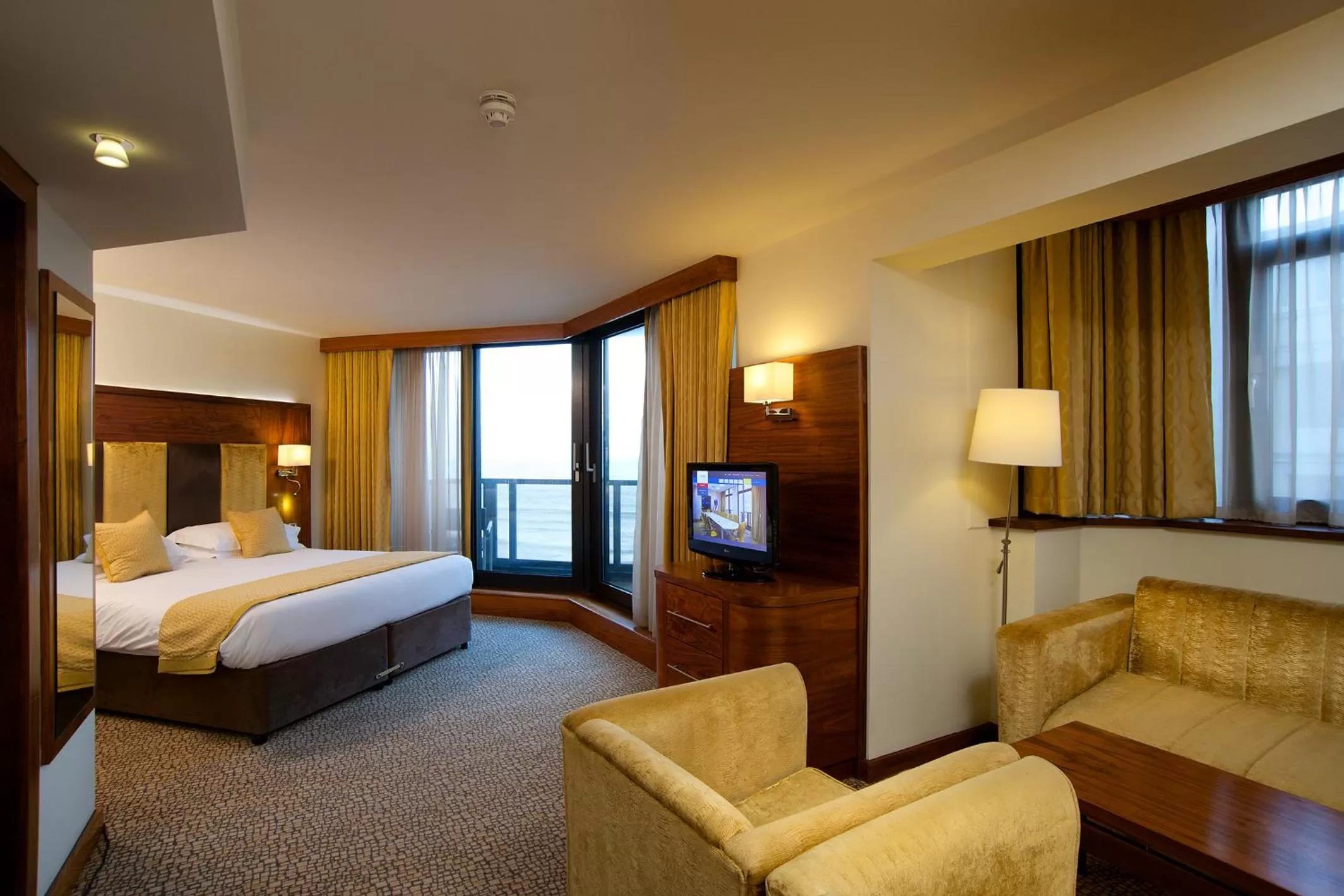 Family Room with Side Sea View in The View Hotel