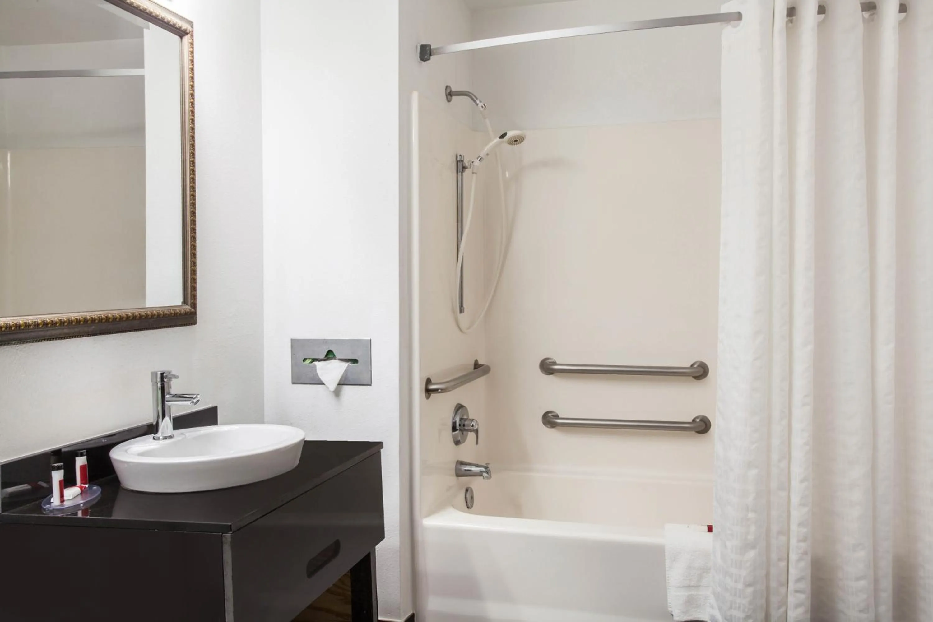 Queen Room with Two Queen Beds - Mobility Access/Non-Smoking in Super 8 by Wyndham Pensacola