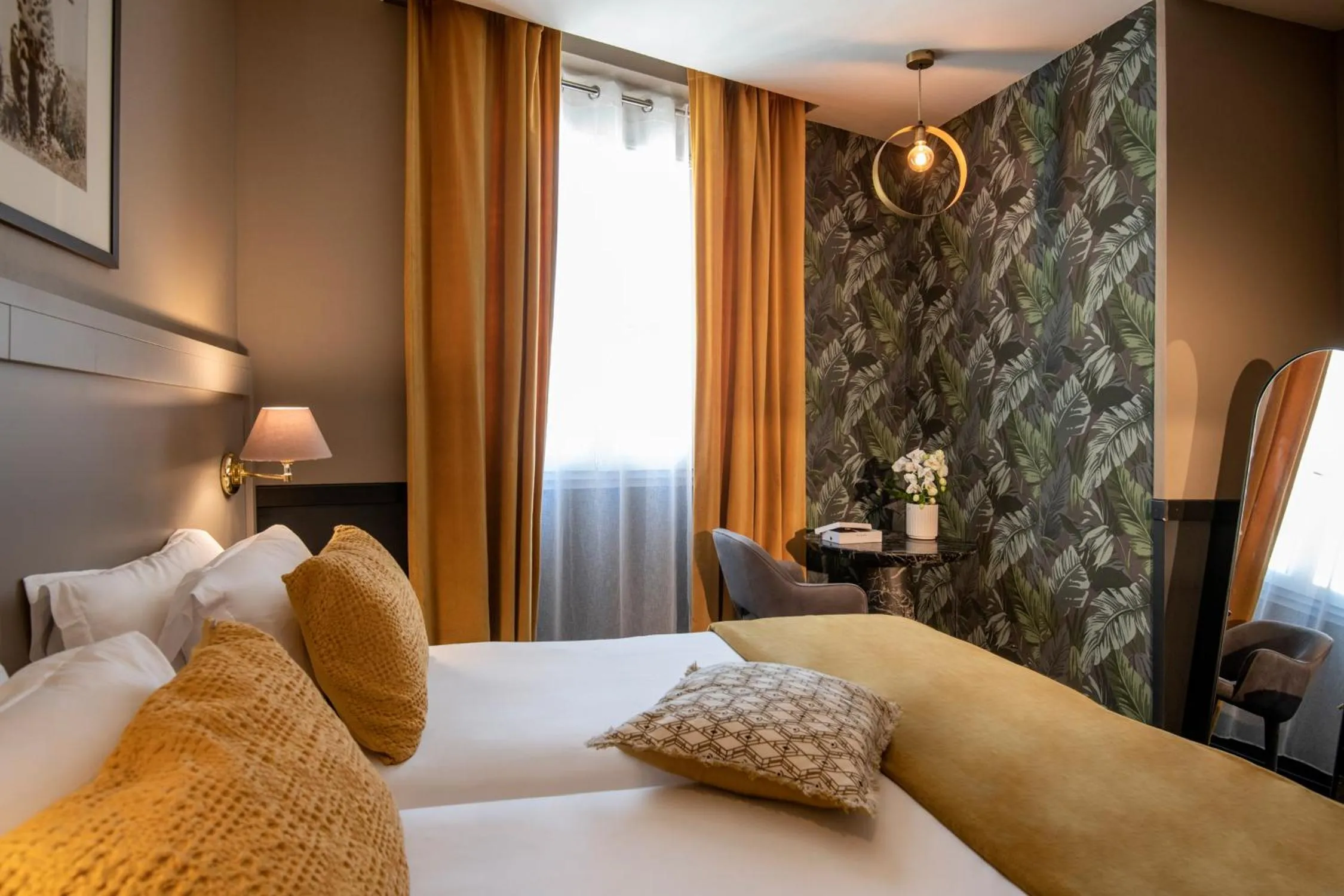 Deluxe Twin Room in Best Western Plus Nice Cosy Hotel