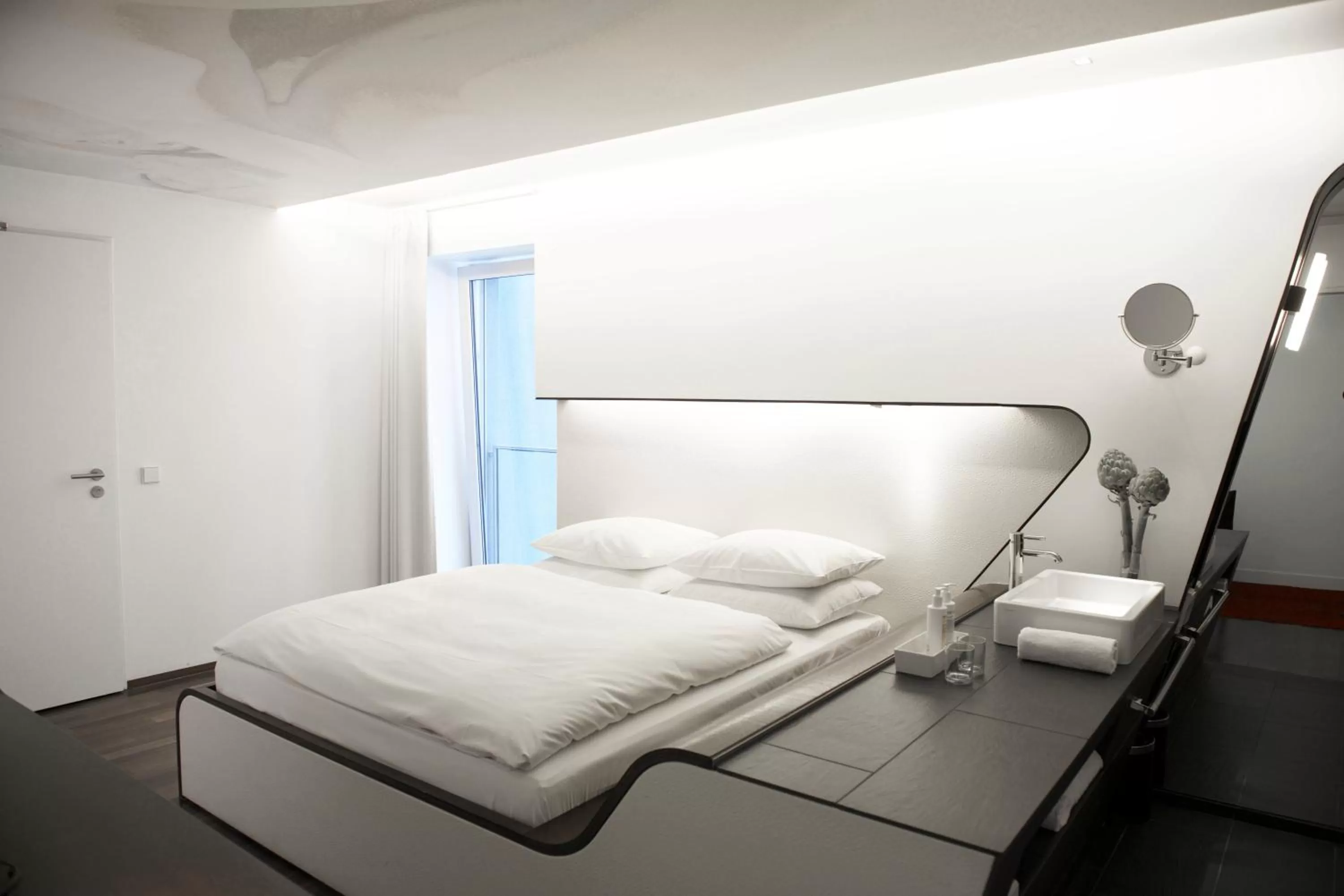 Double Room with Shower - single occupancy in Hotel Q! Berlin