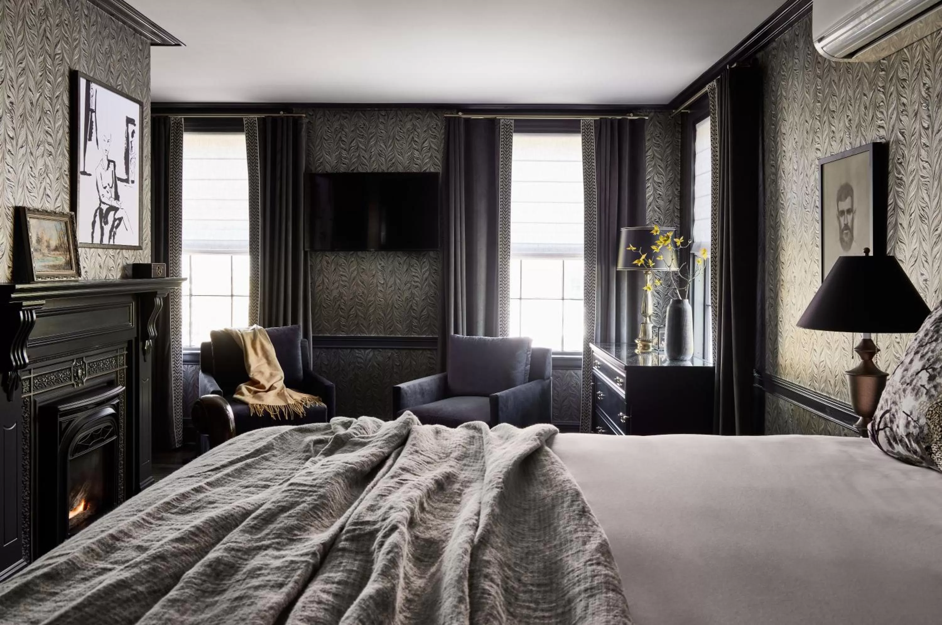 Deluxe Double Room with Bath in Kennebunkport Captains Collection