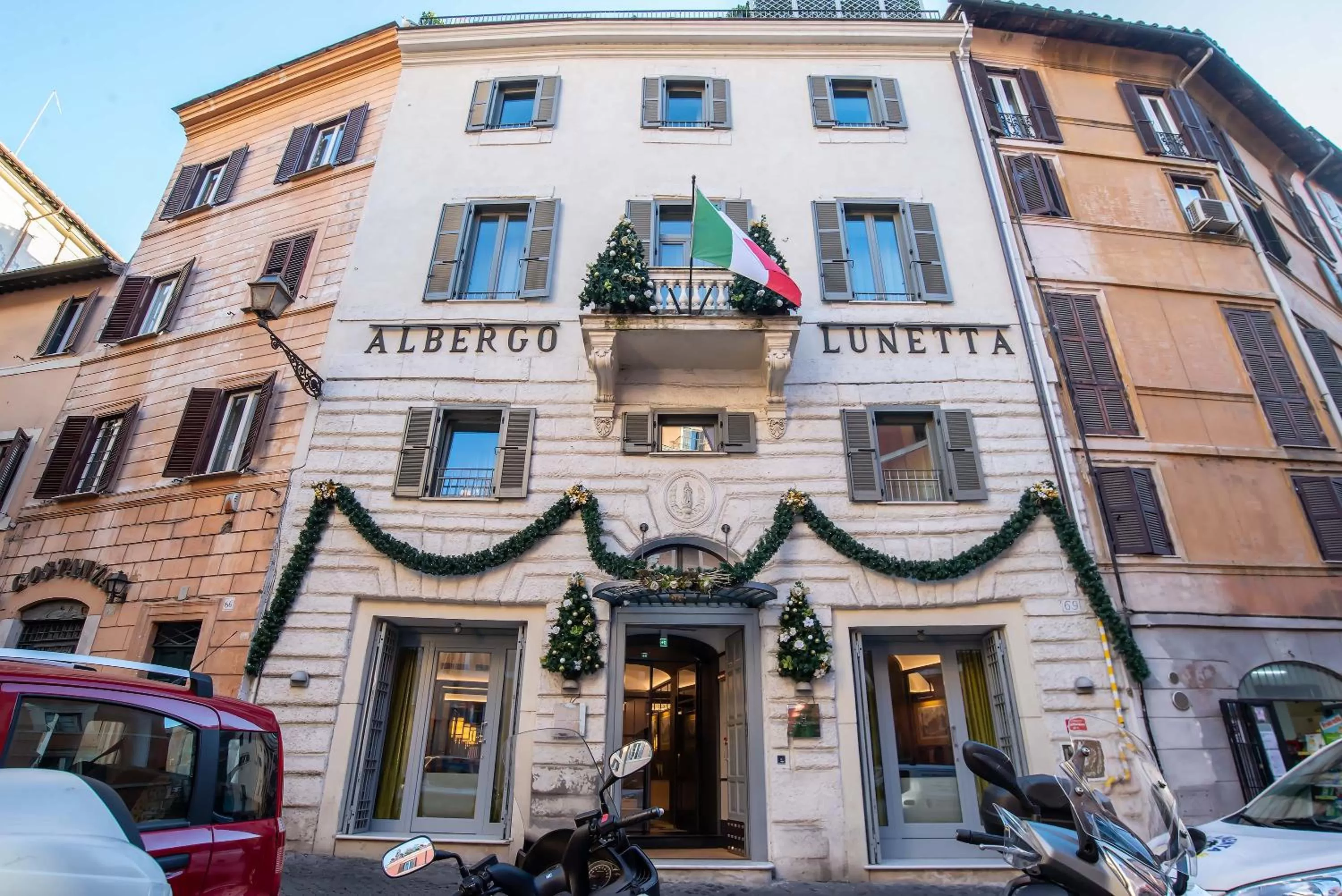 Single Room in Hotel Lunetta