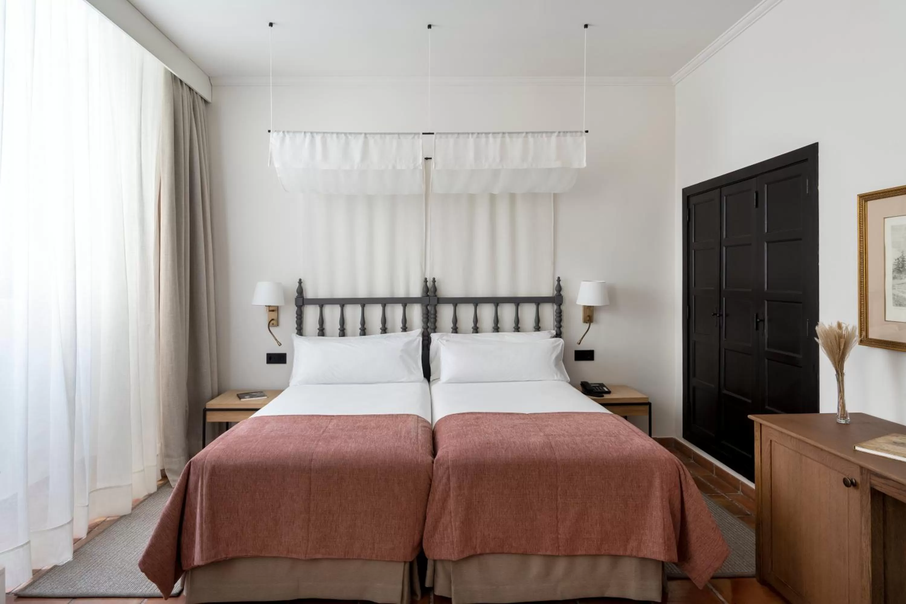 Standard Double Room (3 Adults) in Parador de Ciudad Rodrigo