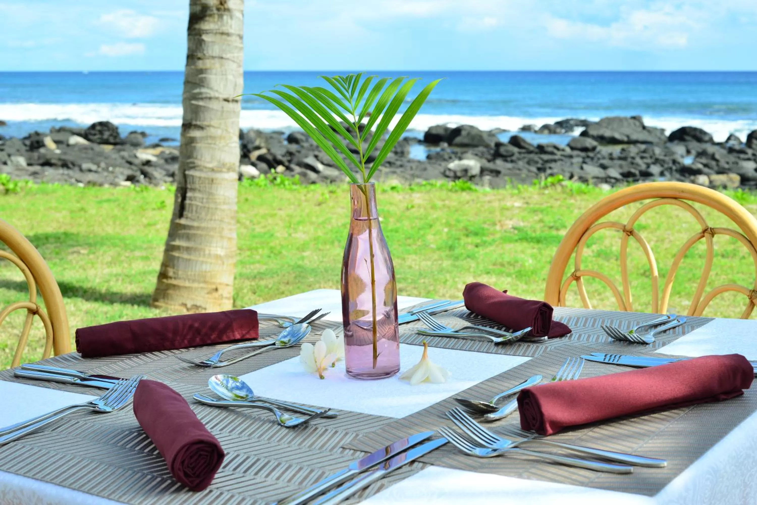 Restaurant/places to eat in Sunset Reef Resort & Spa