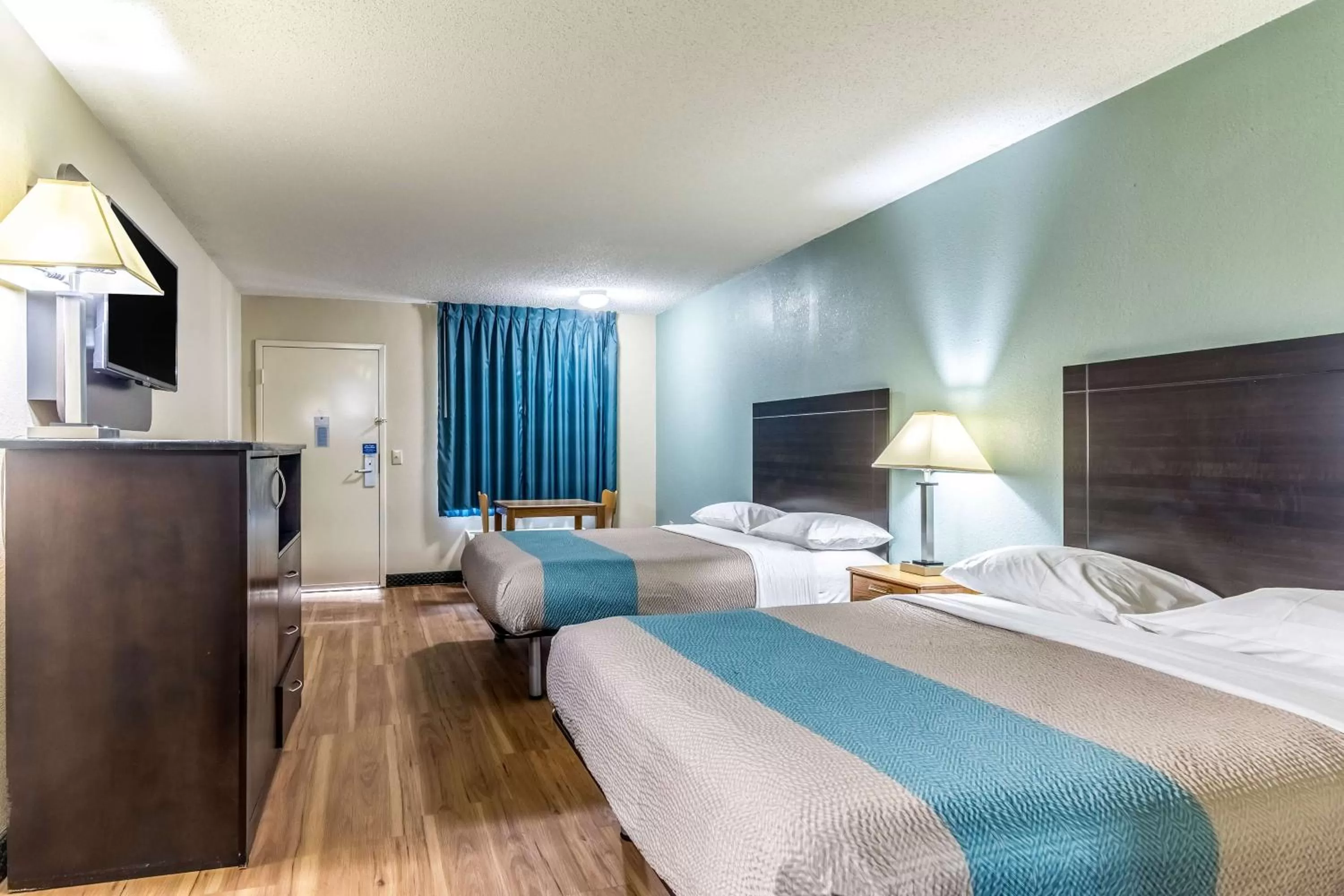 Queen Room with Two Queen Beds - single occupancy - Smoking in Motel 6-Kenly, NC