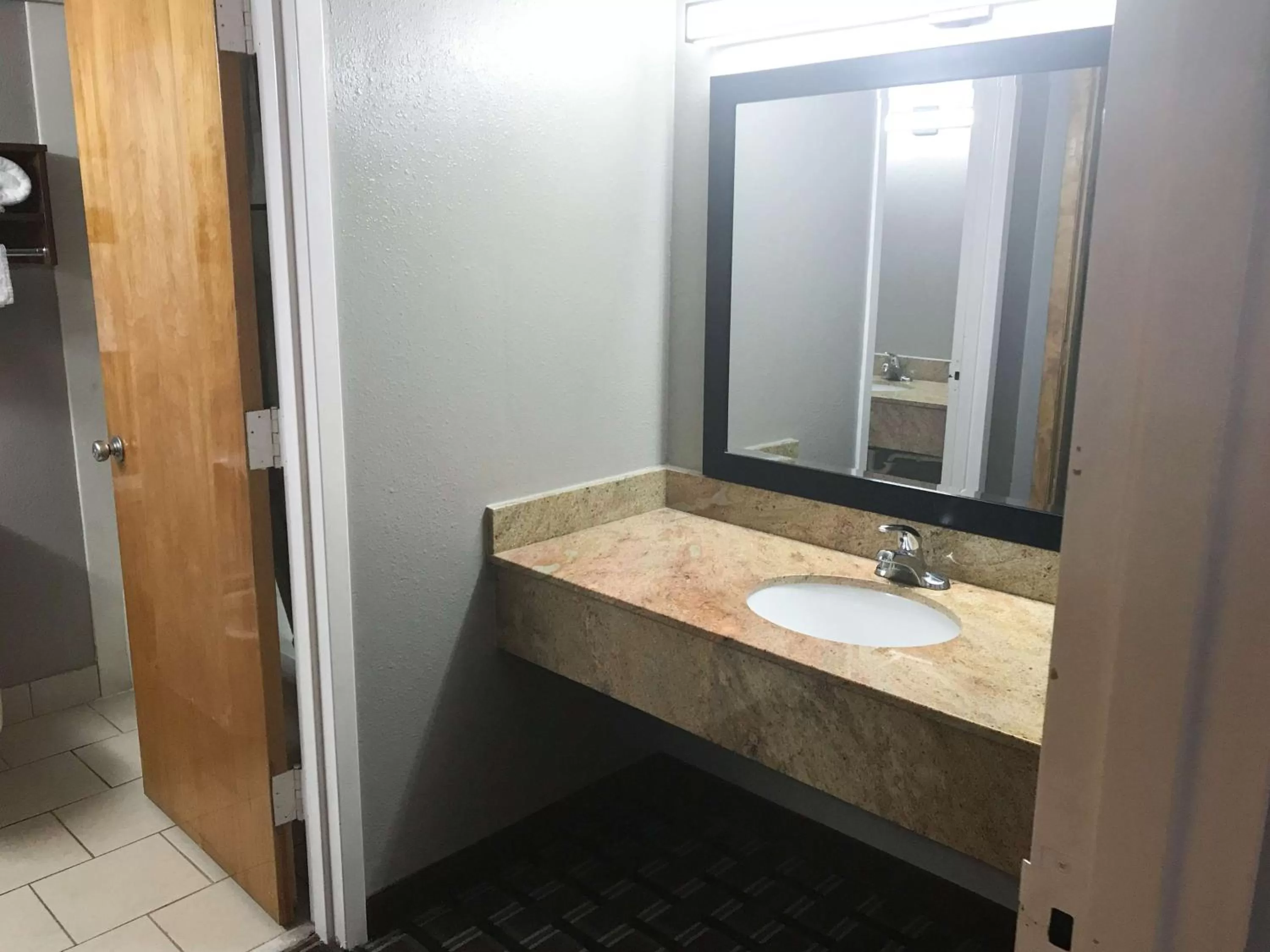 King Room - Disability Access - Non-Smoking in Studio 6 Suites Tupelo, MS