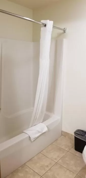 Superior King Suite - Non-Smoking in Baymont by Wyndham Harlan