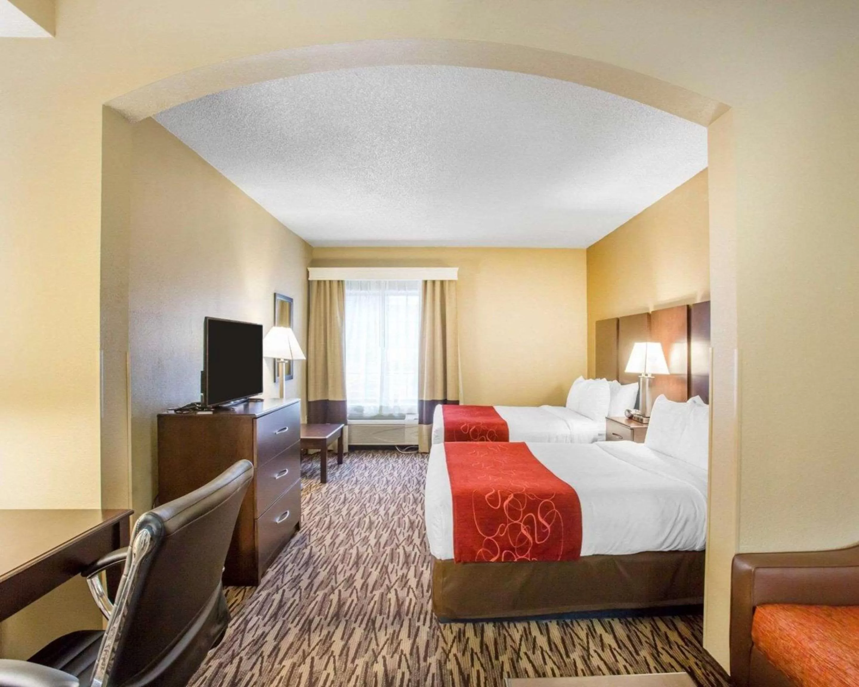 Queen Suite with Two Queen Beds - Non-Smoking in Comfort Suites Lebanon