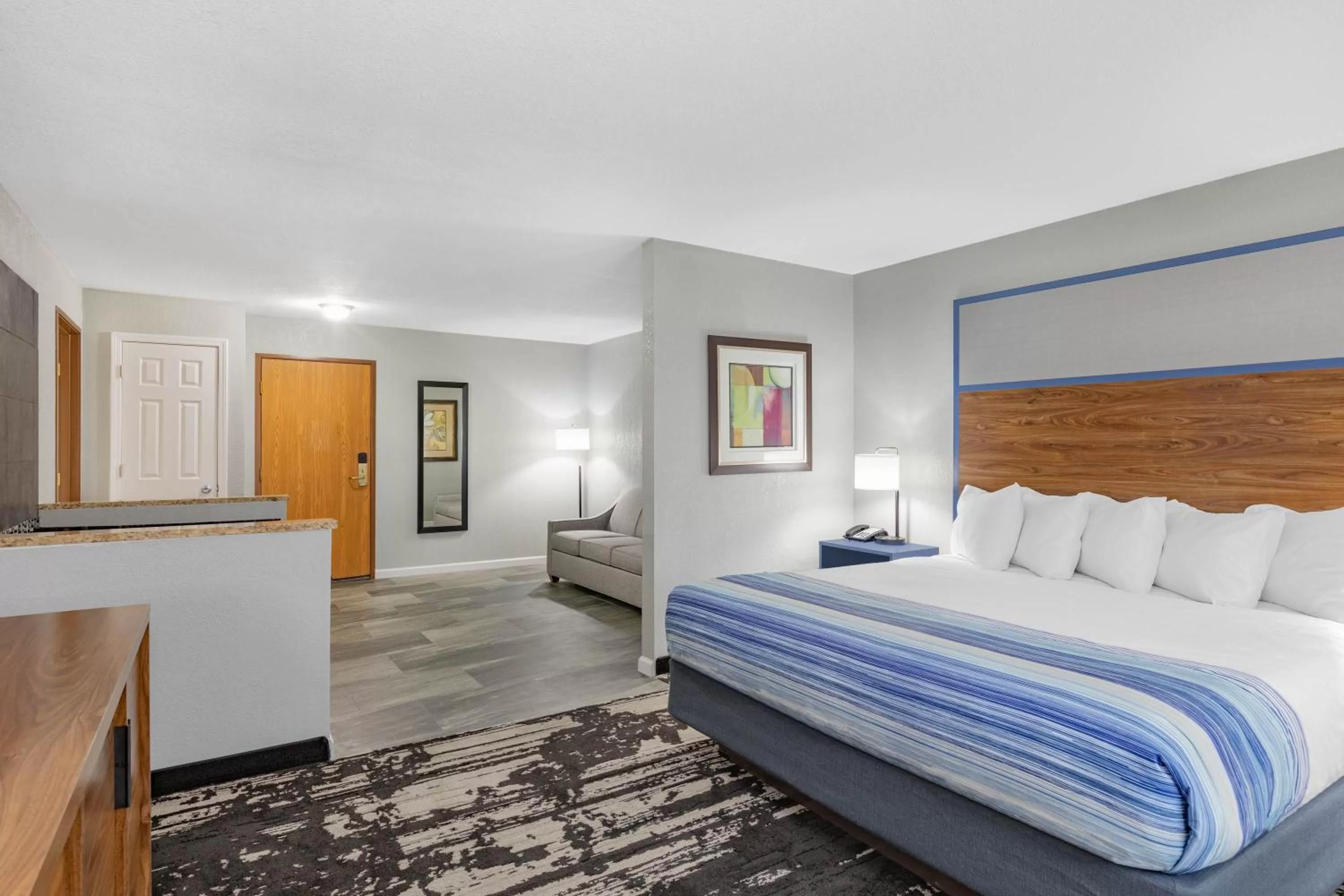 Superior King Room - Non-Smoking in AmericInn by Wyndham Pella