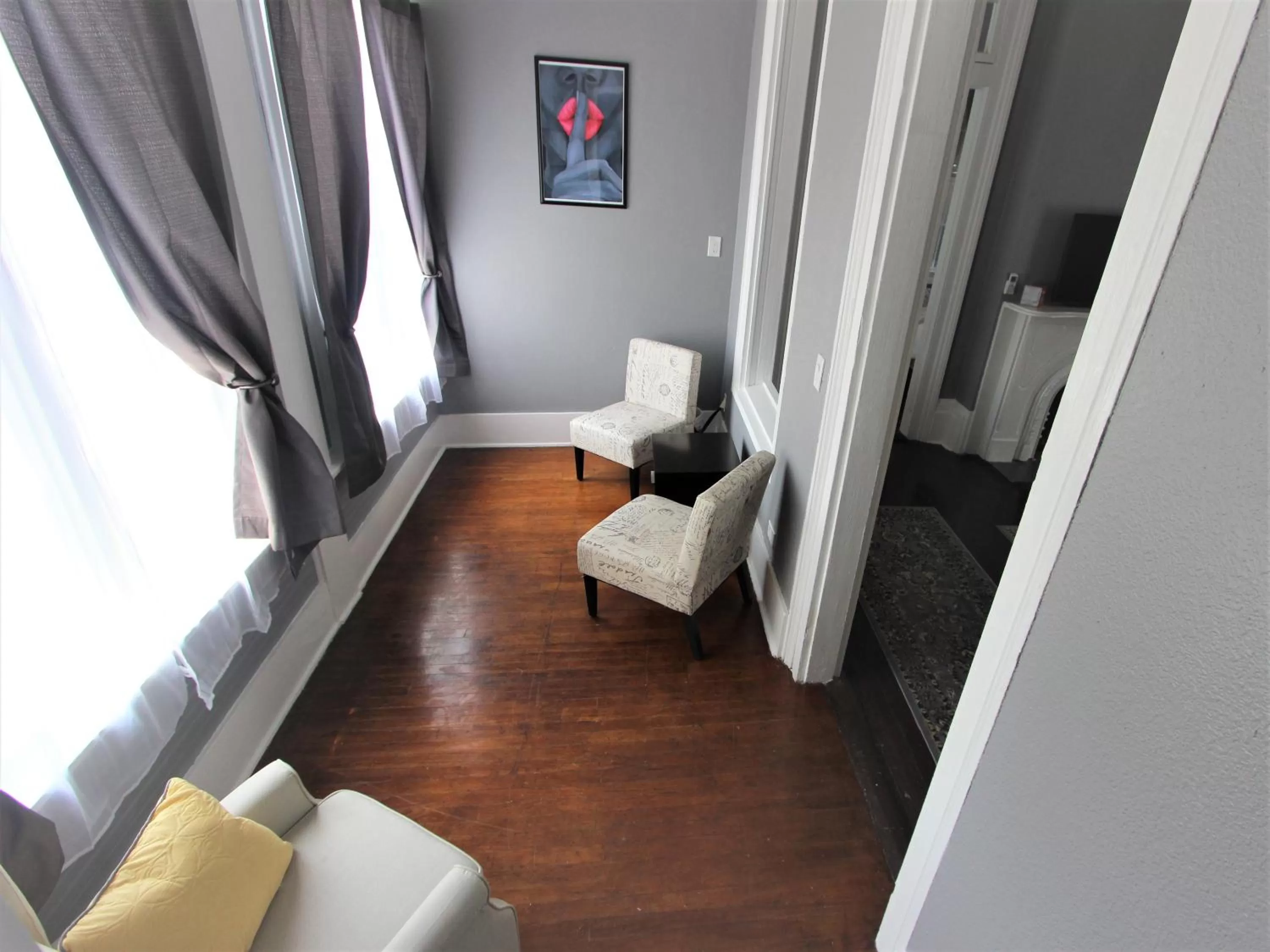 Edward T Austin Suite Main House Upstairs in The George Manor