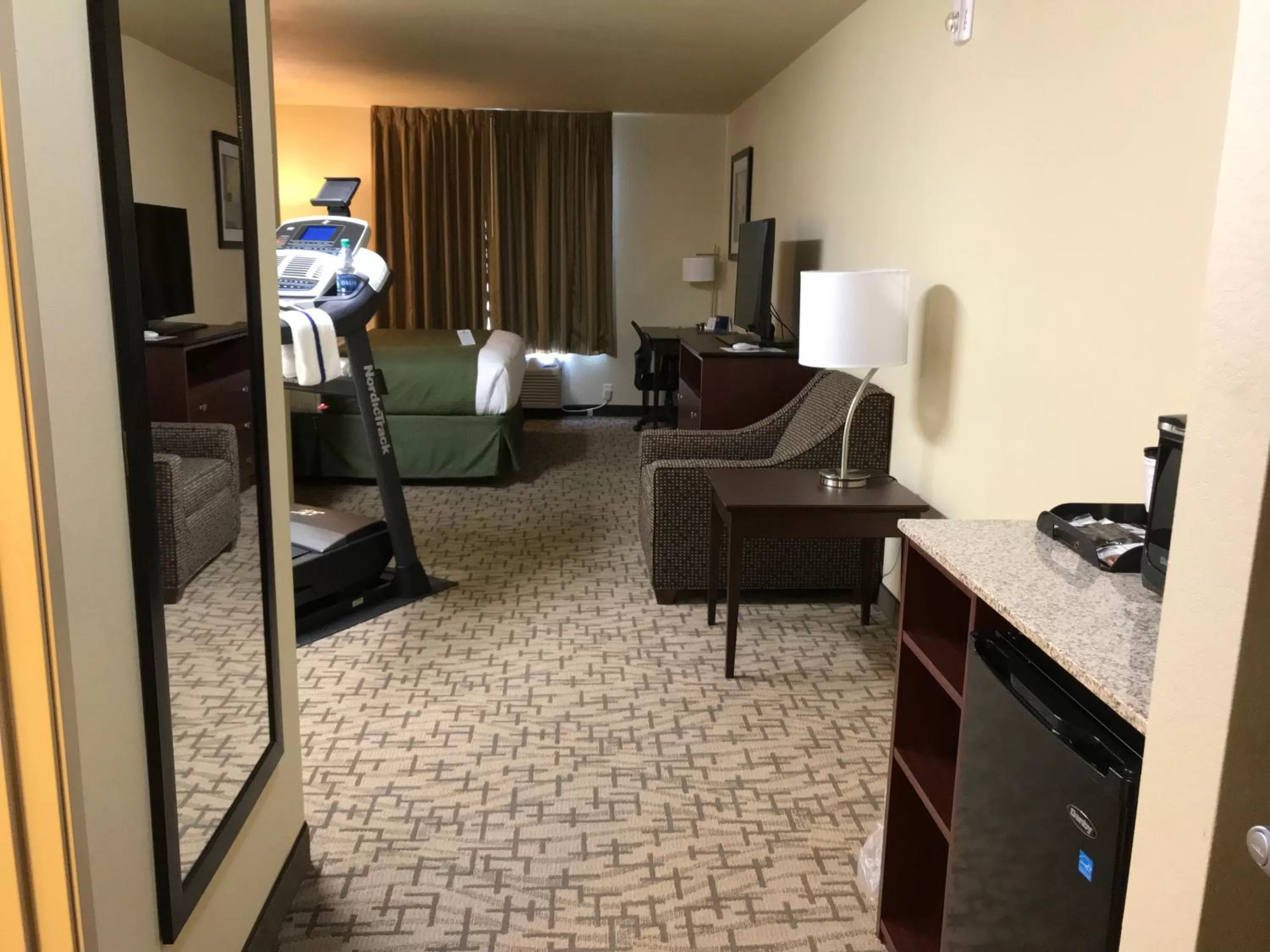 Deluxe King Studio in Cobblestone Hotel & Suites - Devils Lake