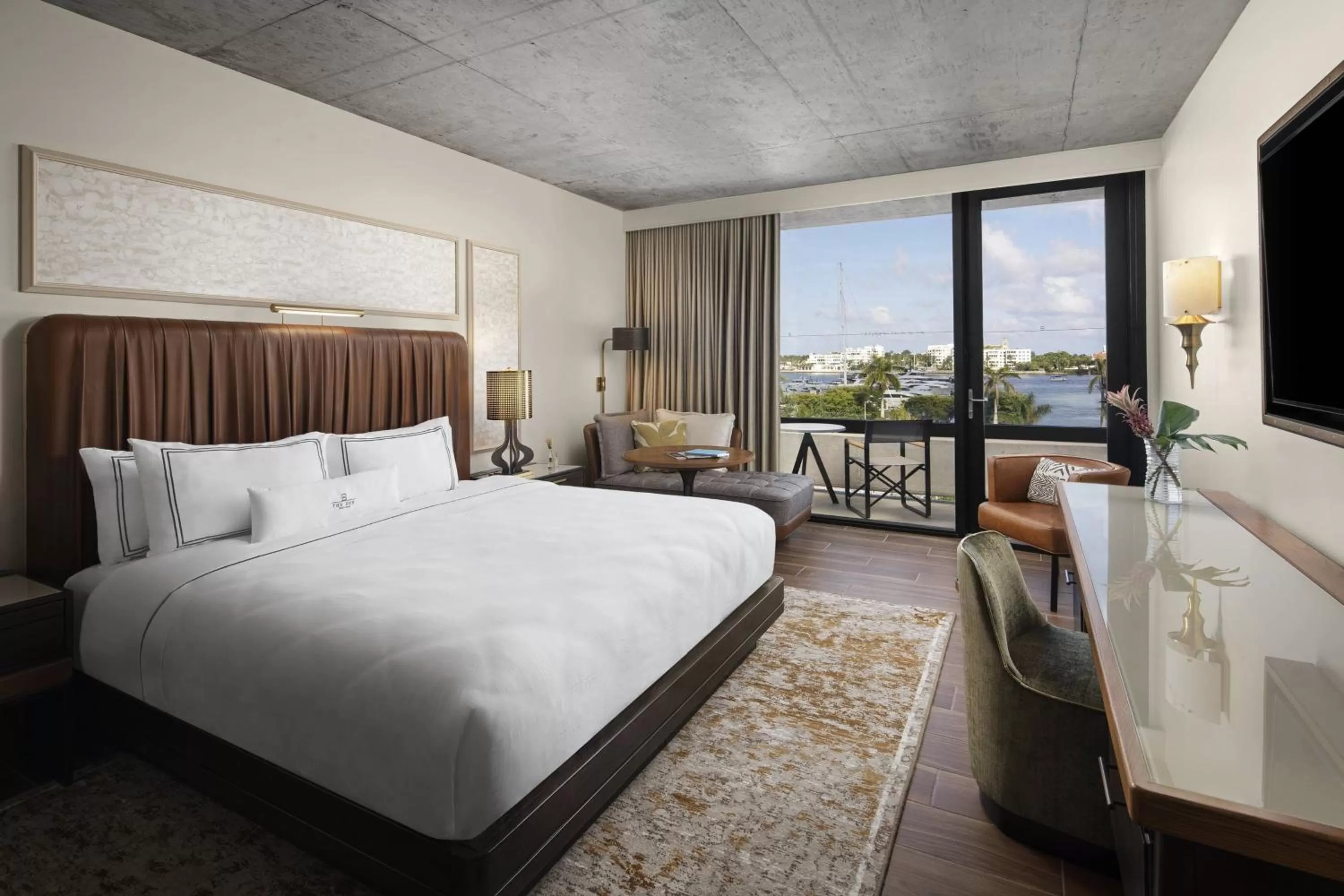 Large King Room with Marina View - Hearing Accessible in The Ben, Autograph Collection