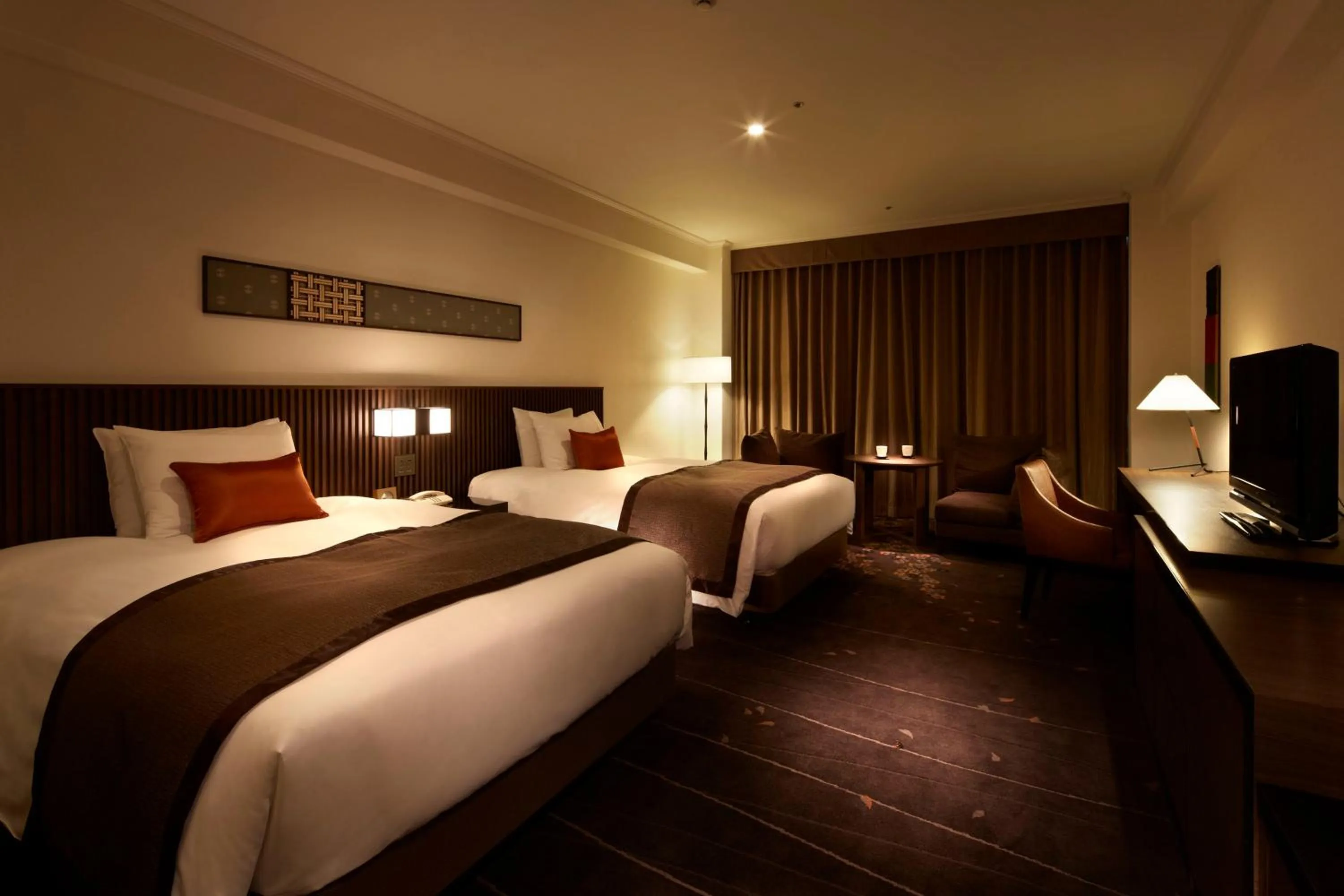 Tower Side Deluxe Twin Room (Non-Smoking) Tokyo Tower View + Sauna Access - single occupancy in The Prince Sakura Tower Tokyo, Autograph Collection