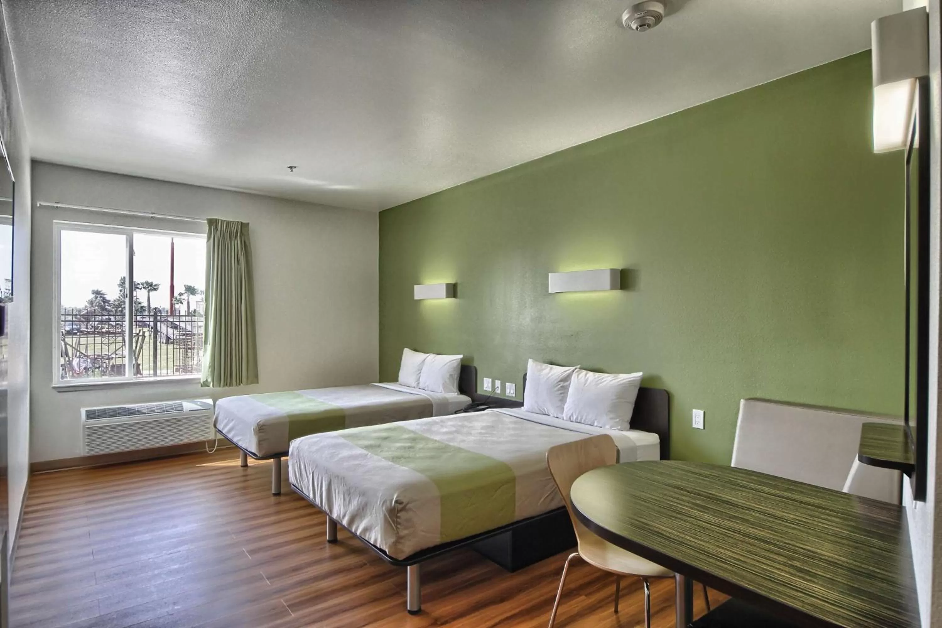 Quadruple Room - Disability Access - Non-Smoking in Motel 6-Weslaco, TX