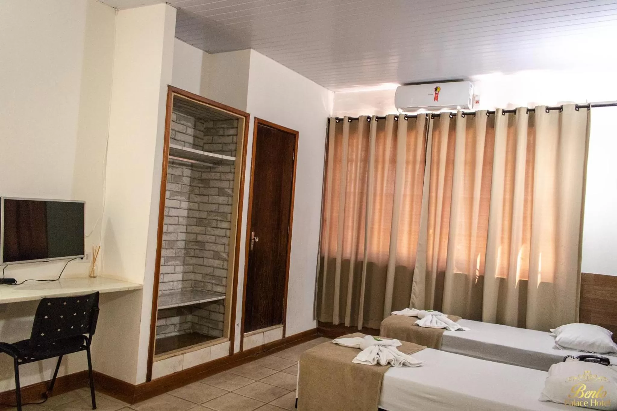 Standard Twin Room in Bento palace hotel