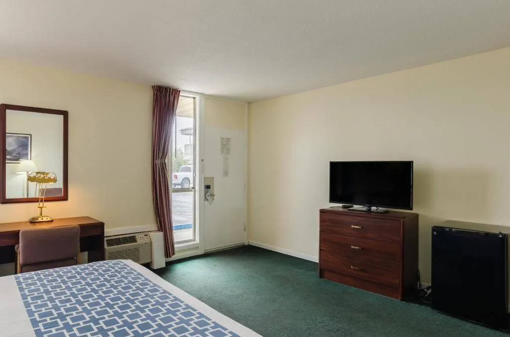 King Room - Non-Smoking in Alamo Inn & Suites