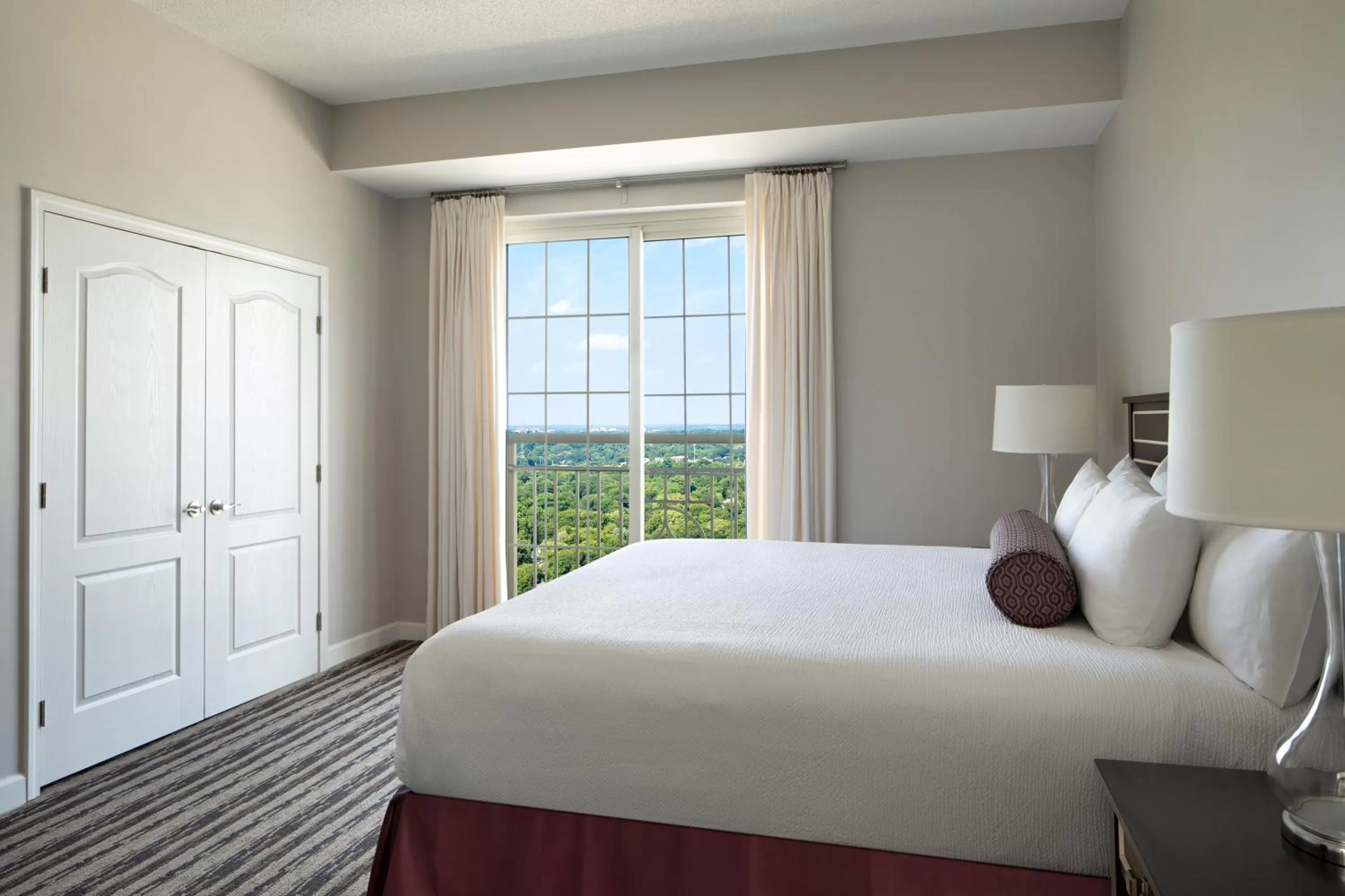 One Level Penthouse in The Georgian Terrace