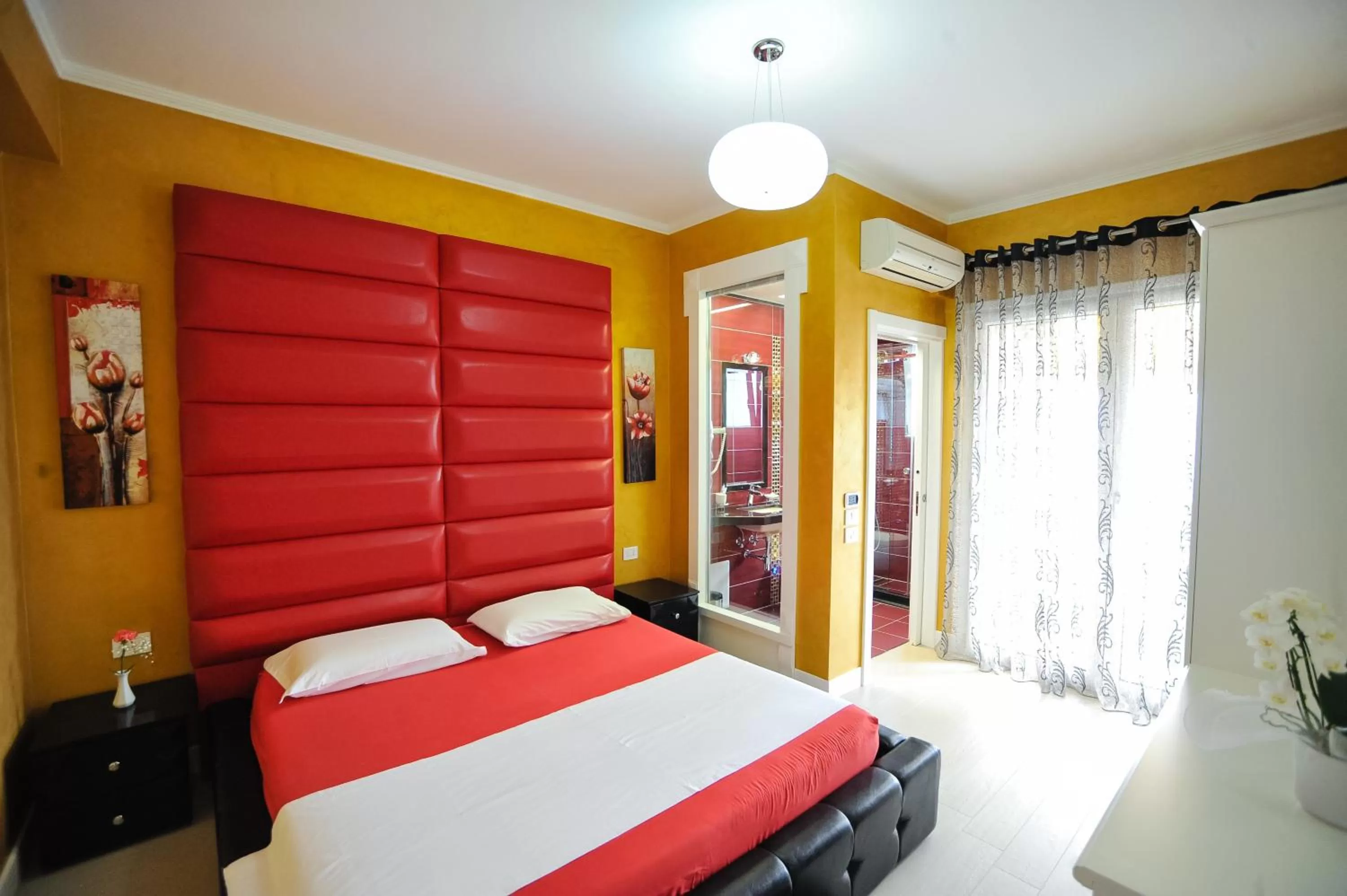 Deluxe Double Room in Iliria Internacional Hotel