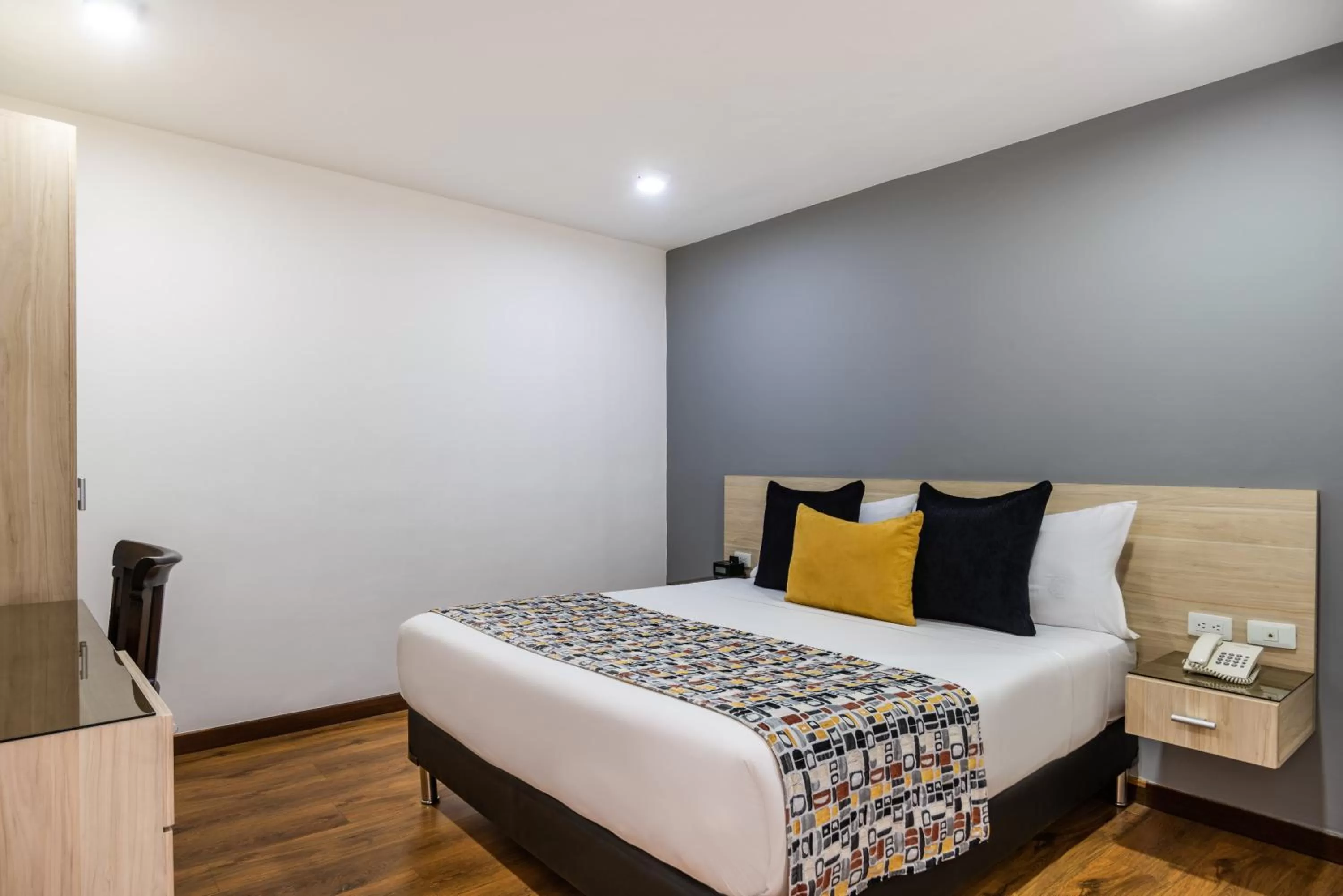 Economy Double Room in Hotel Asturias Medellin