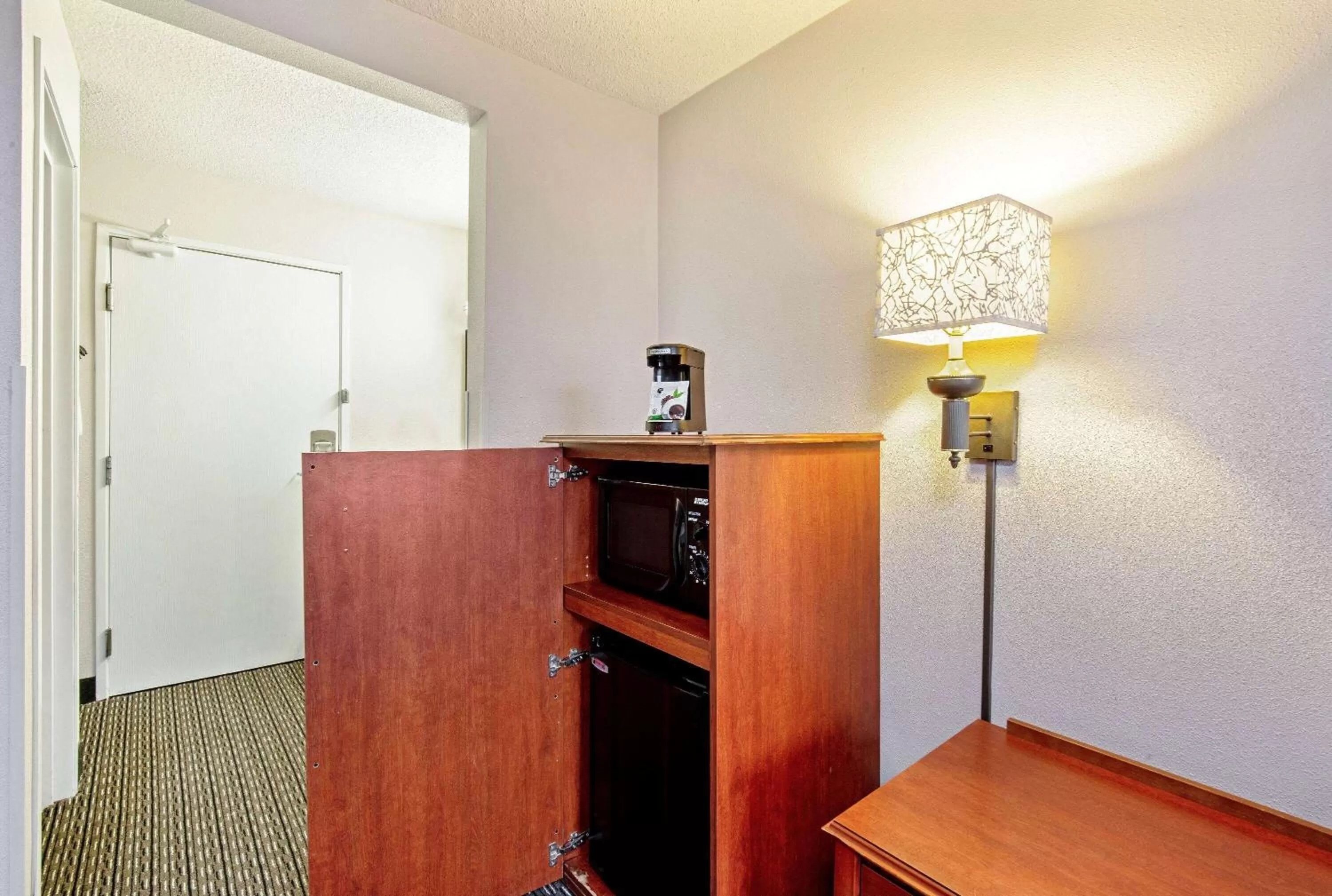 King Studio Suite - Non-Smoking in La Quinta by Wyndham Harrisburg Airport Hershey