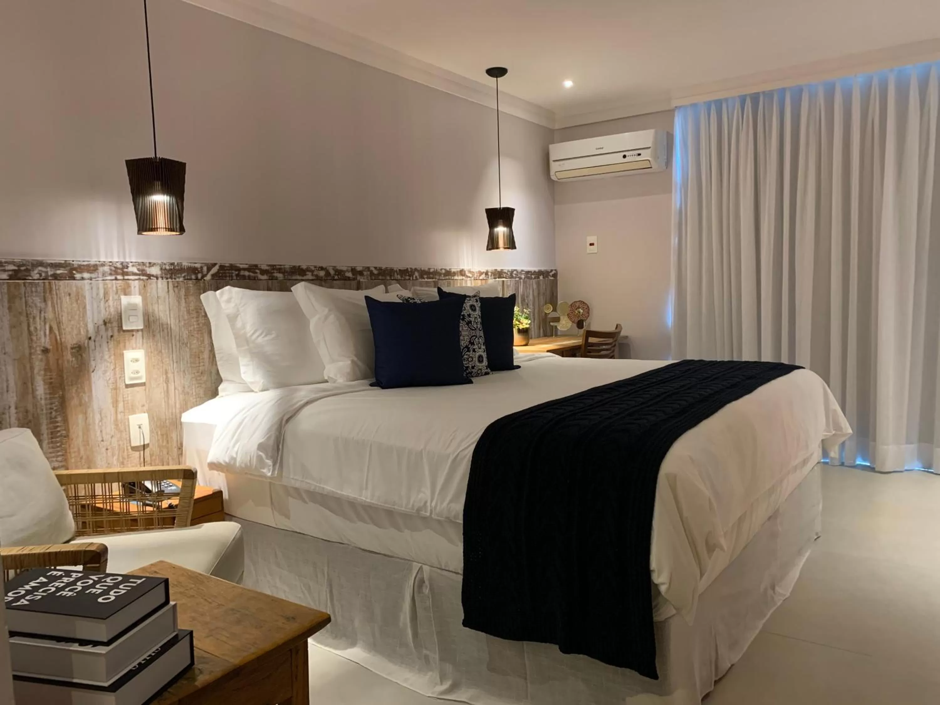 Master Suite with Hot Tub (2 Adults) in Hotel Experience João Fernandes