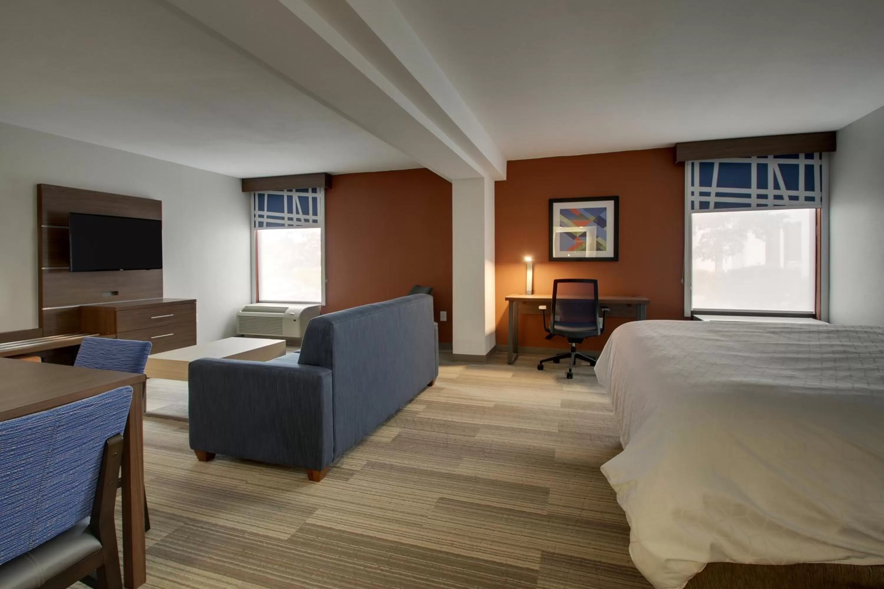 King Suite in Holiday Inn Express Voorhees/ Mt. Laurel by IHG