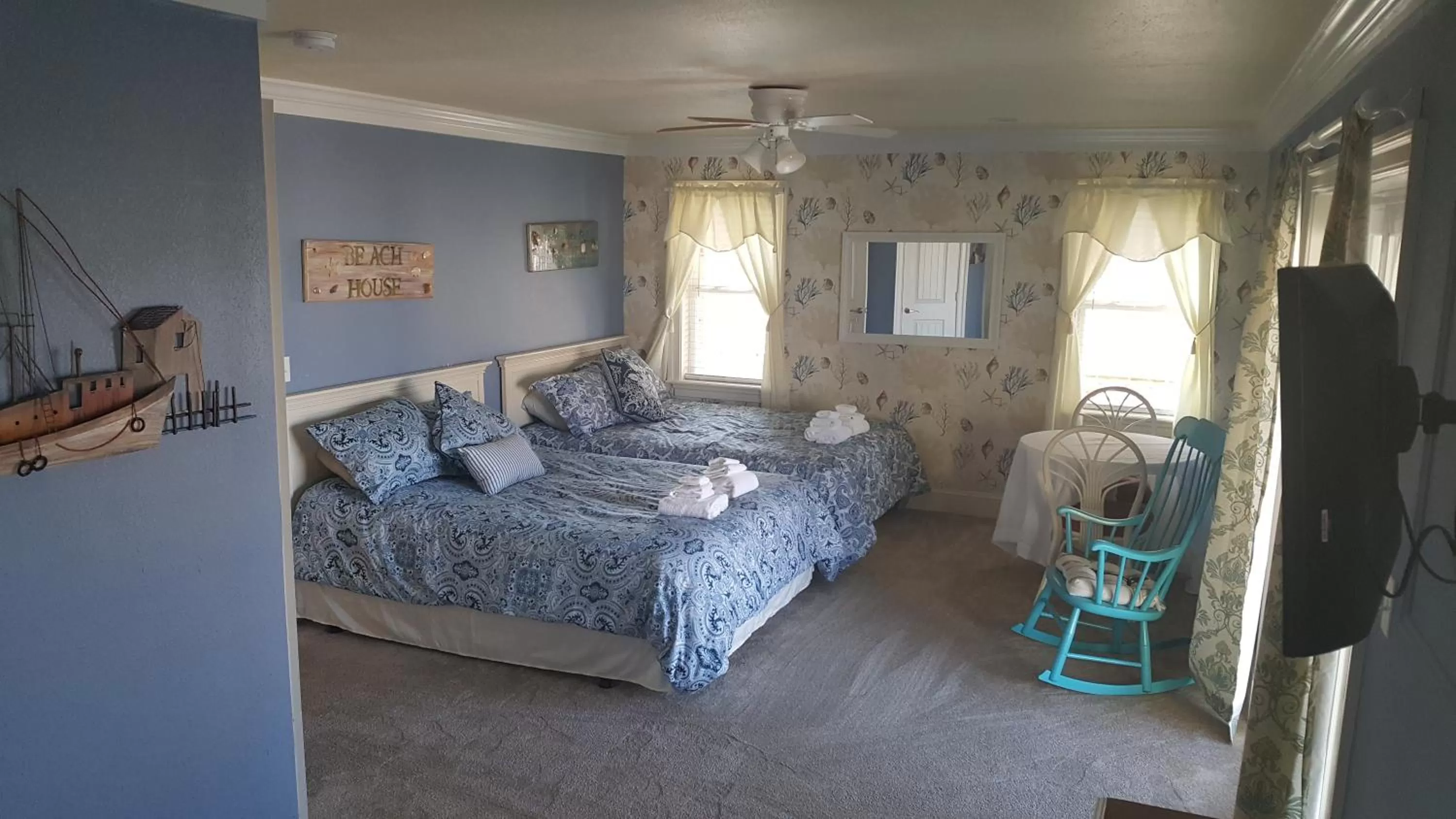 Quadruple Room with Sea View in Pierhouse Bed & Breakfast