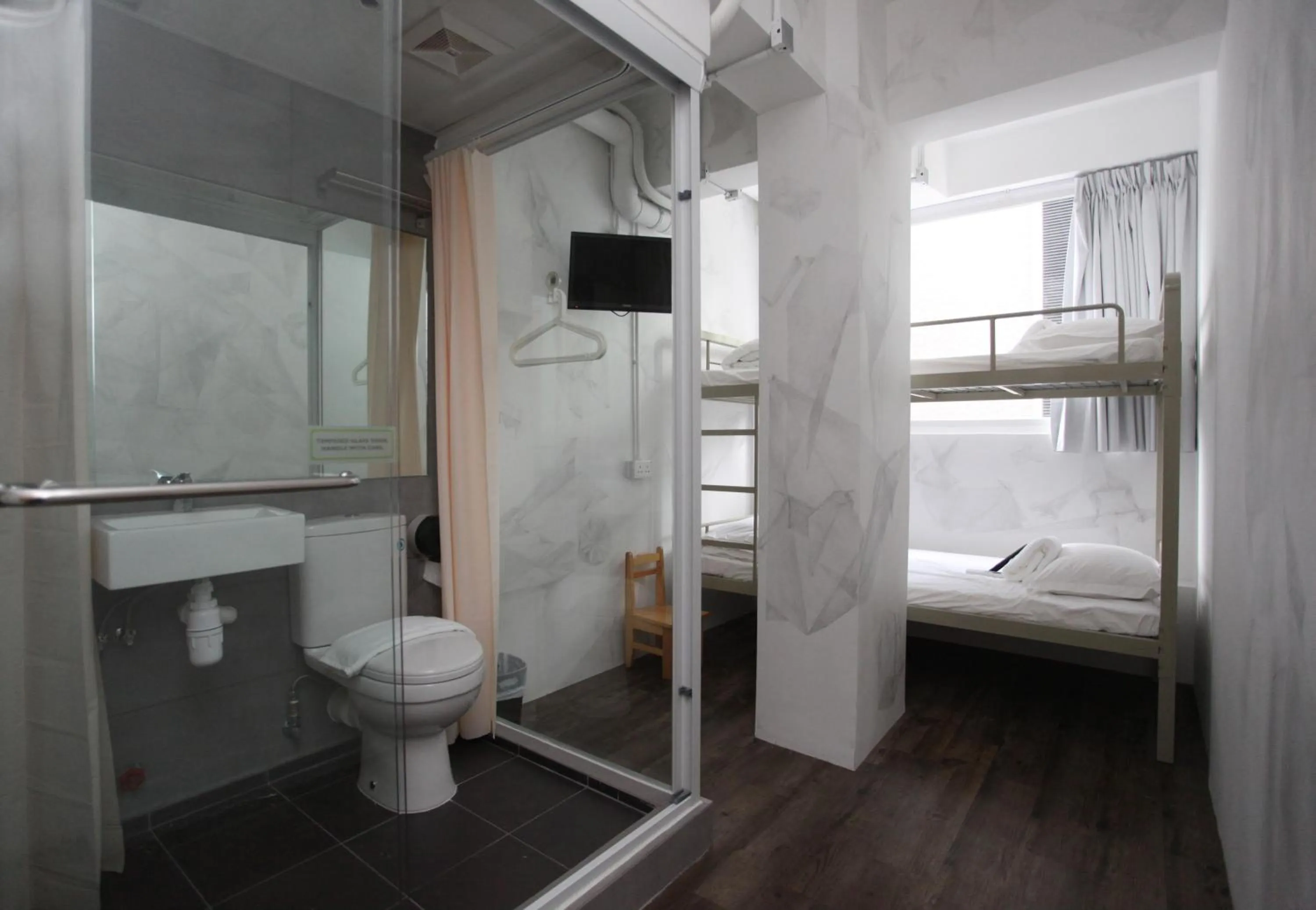 Twin Room in Hop Inn