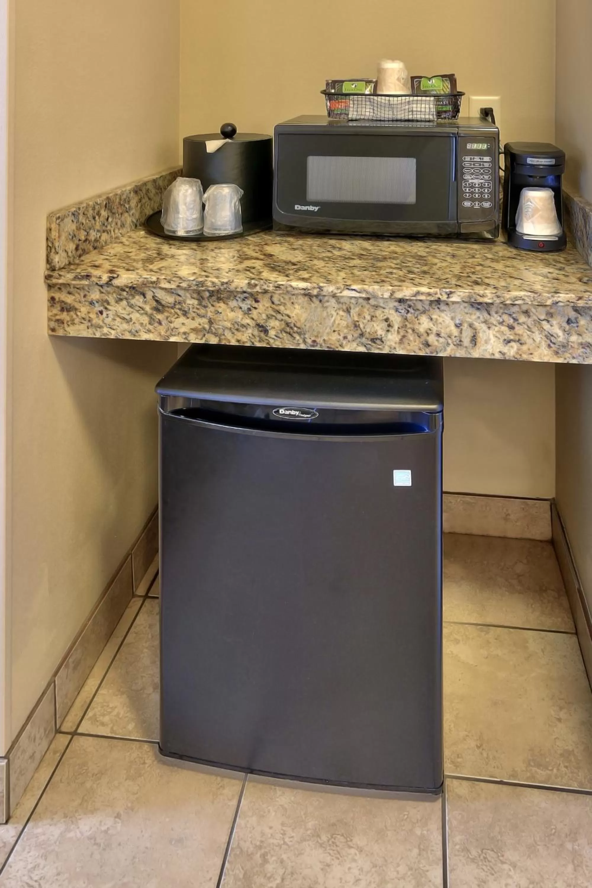 Standard King Room with Sofa Bed - Non-Smoking in Holiday Inn Roswell by IHG