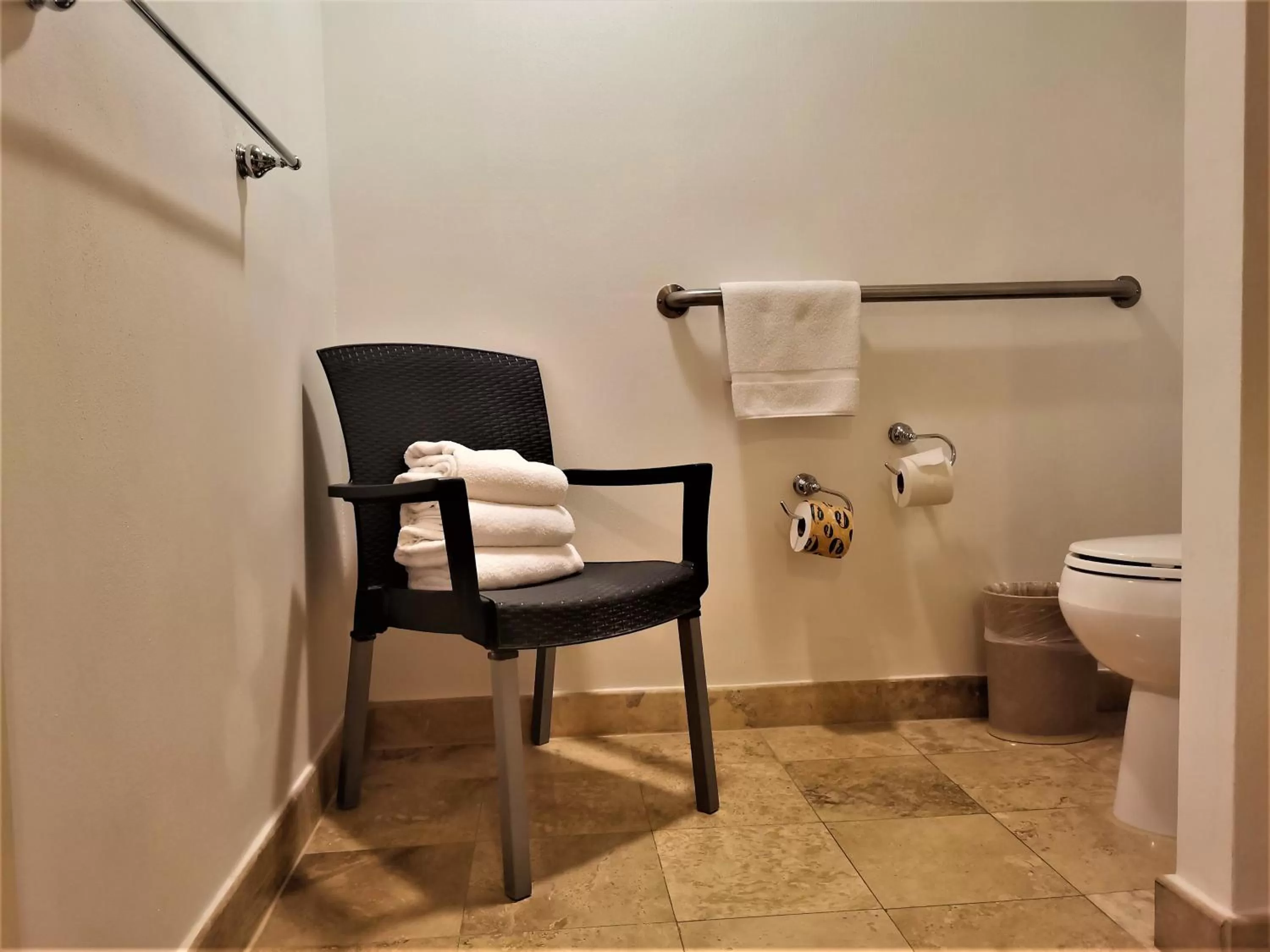 Standard King Room - Accessible in Holiday Inn Monterrey Valle by IHG