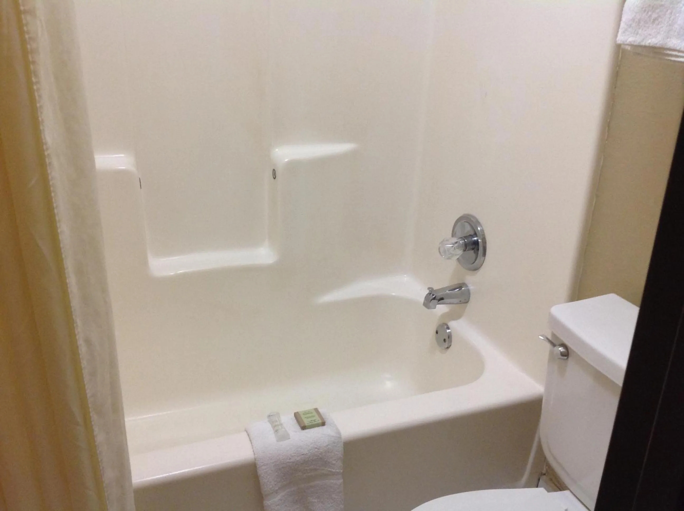 King Room - Non-Smoking in Super 8 by Wyndham Sherman