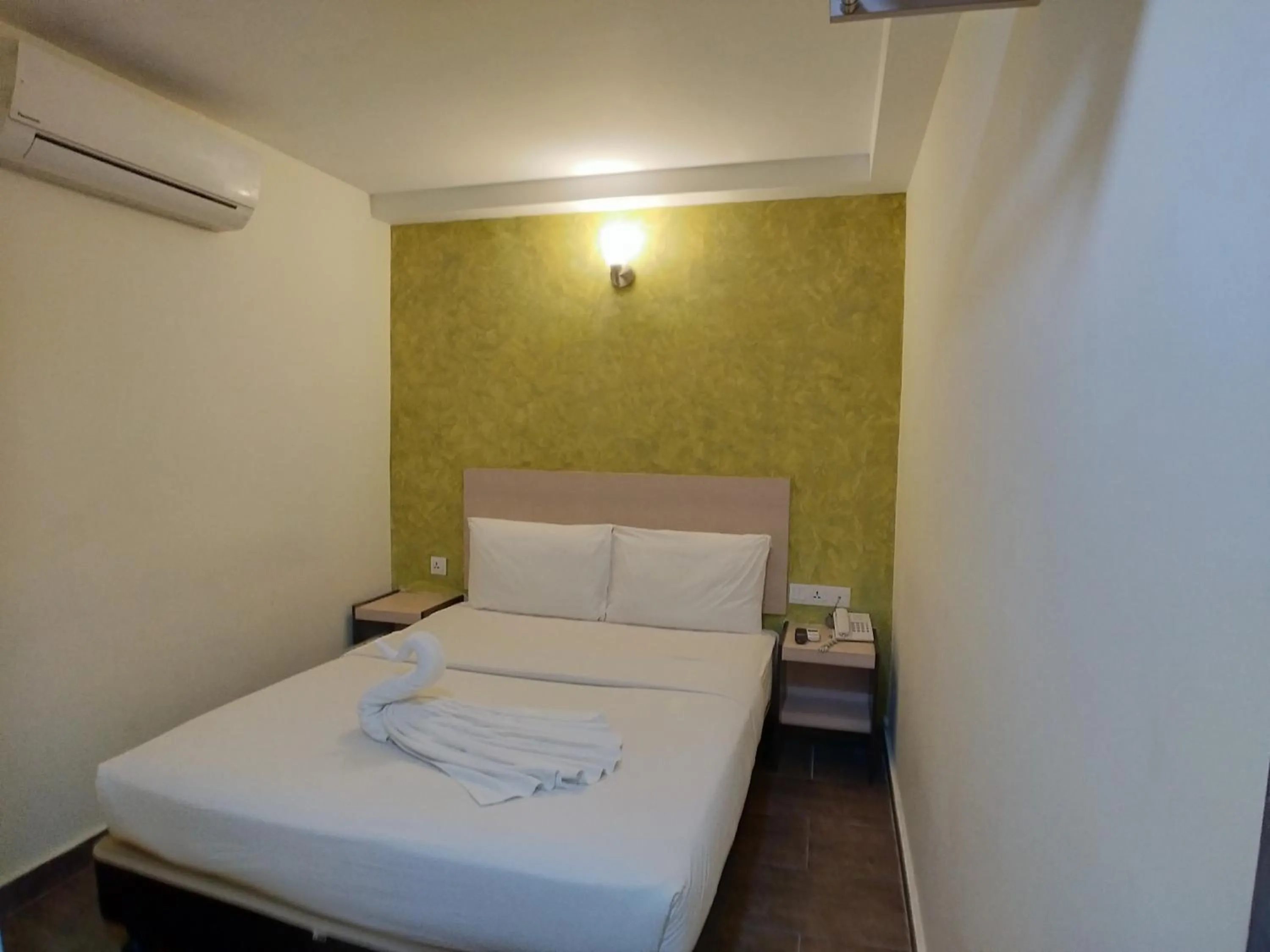 Deluxe Queen Room (no window) in Hotel Westree KL Sentral