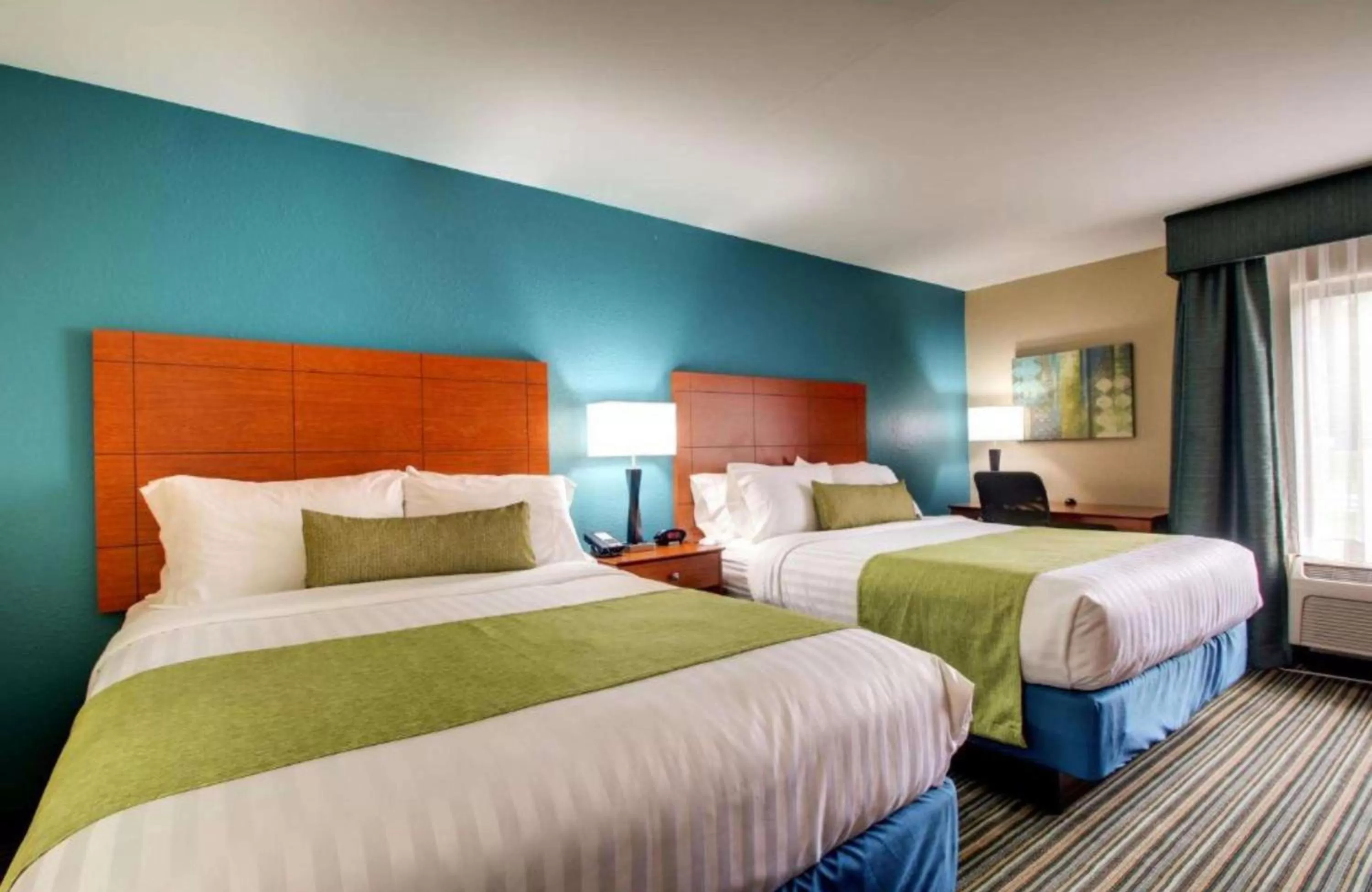 Queen Room with Two Queen Beds - Non-Smoking in Best Western Eagles Inn